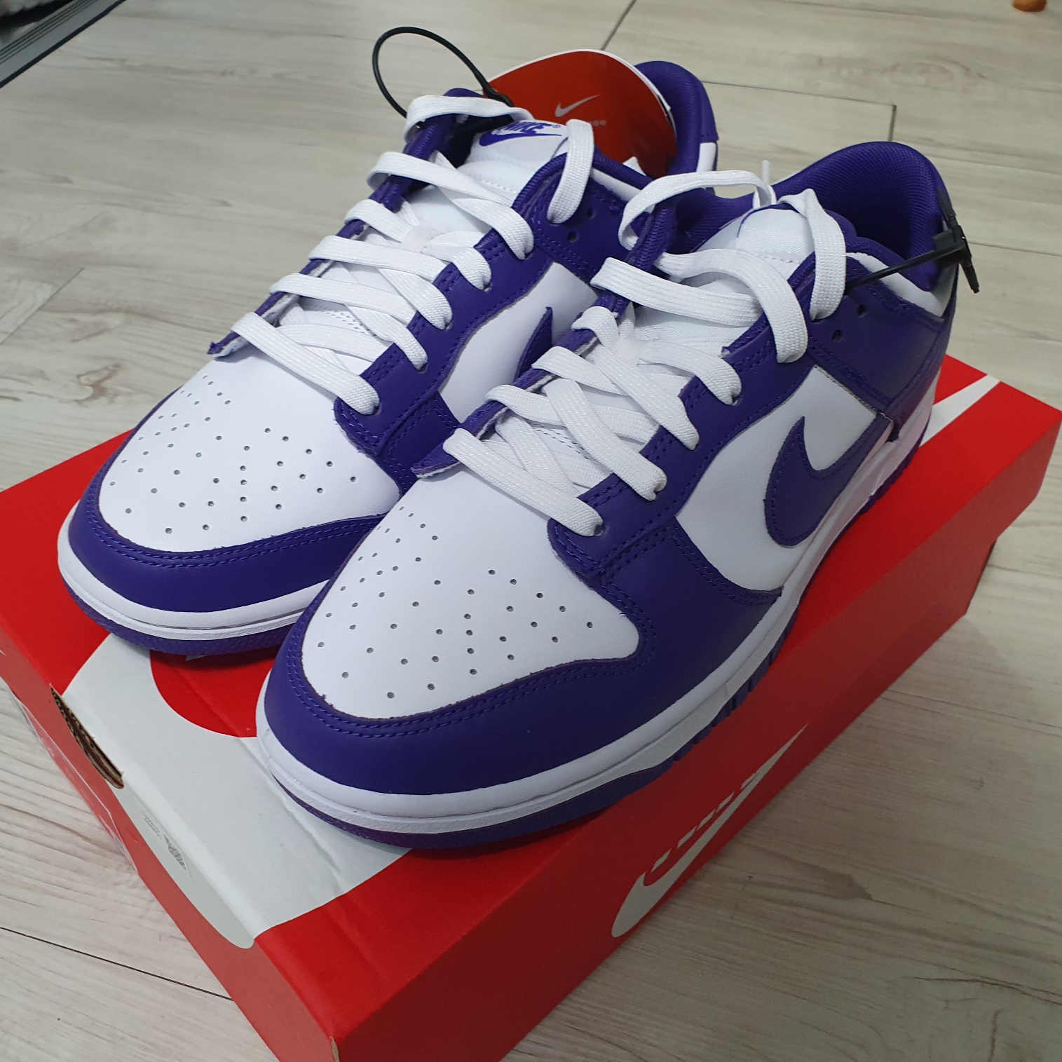 Nike Dunk Low Retro Championship Court Purple 착용 스타일 - 2