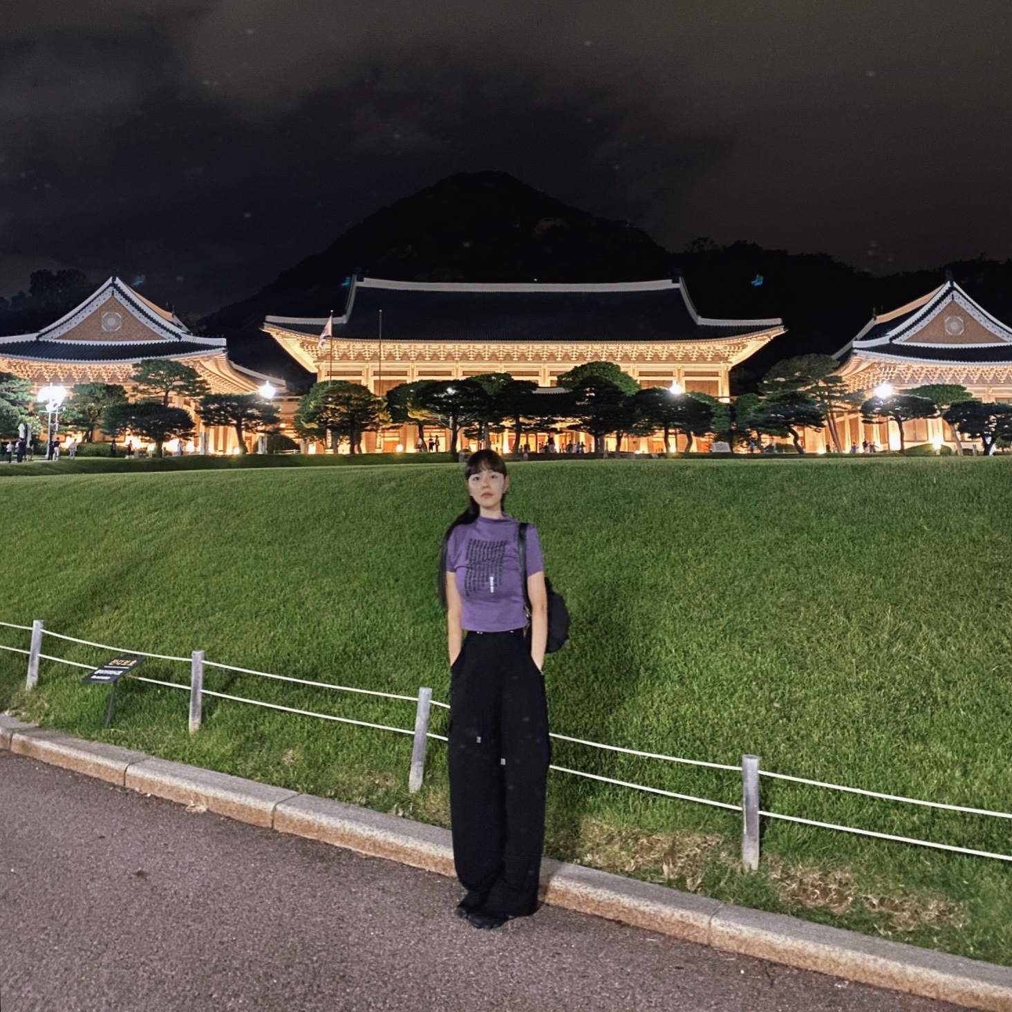 Matin Kim Buckle Bag Black, (W) Nike Air VaporMax Flyknit 3 Triple Black 착용 스타일 - 2