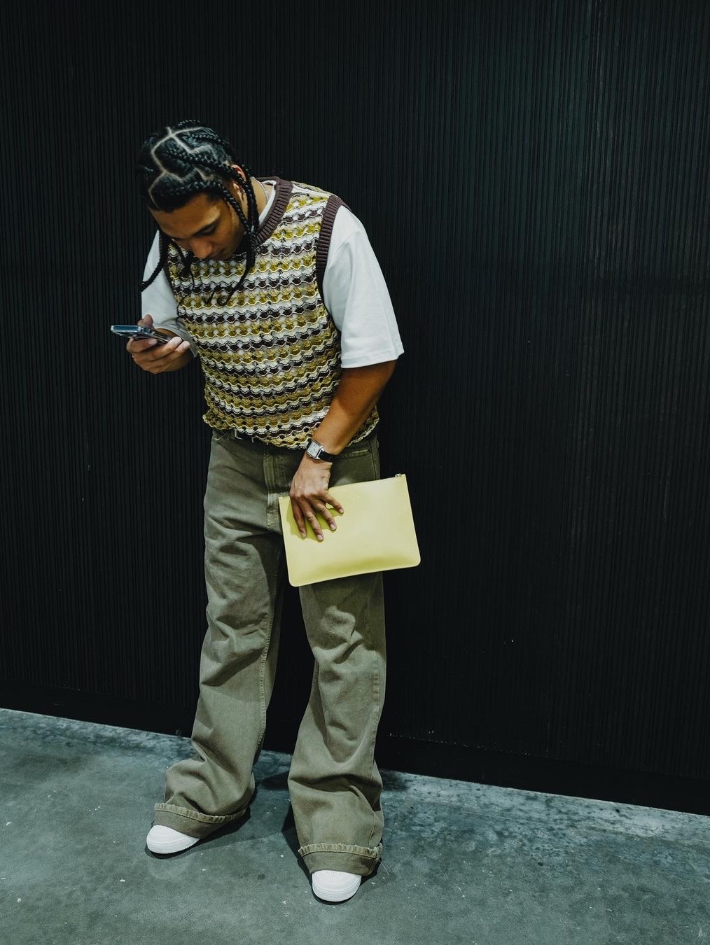 Y/Project Tudor Jeans Vintage Beige - 23SS 착용 스타일 - 1