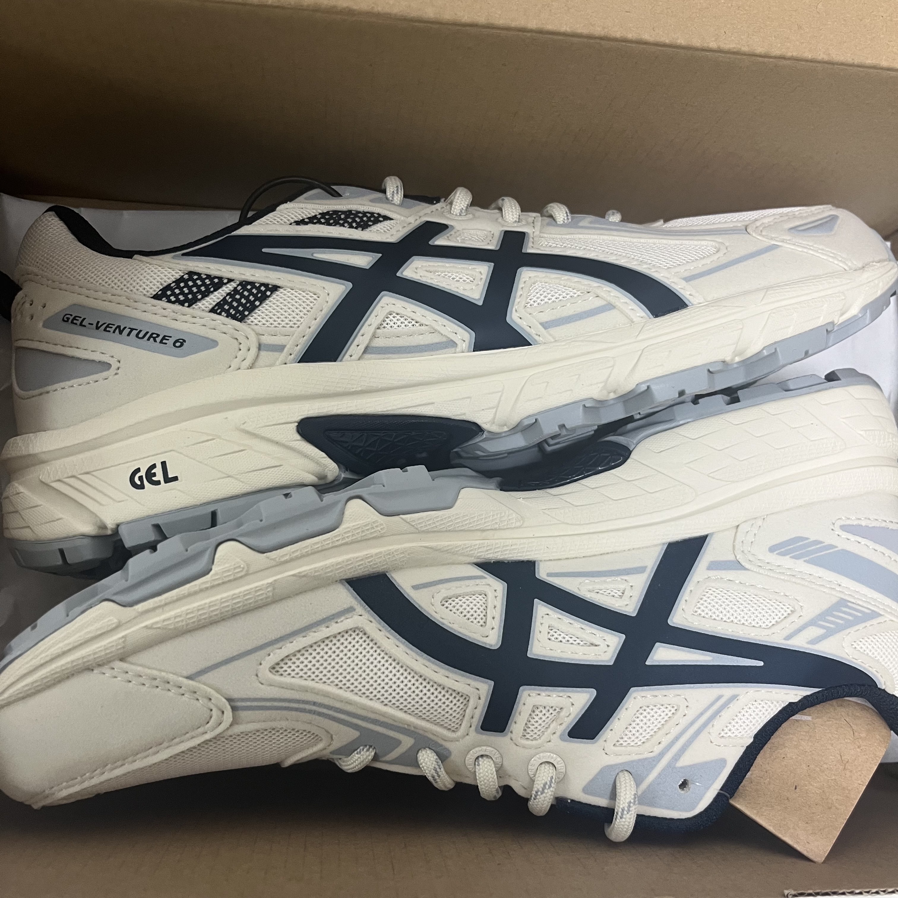 Asics Gel-Venture 6 SPS Birch French Blue 착용 스타일 - 2