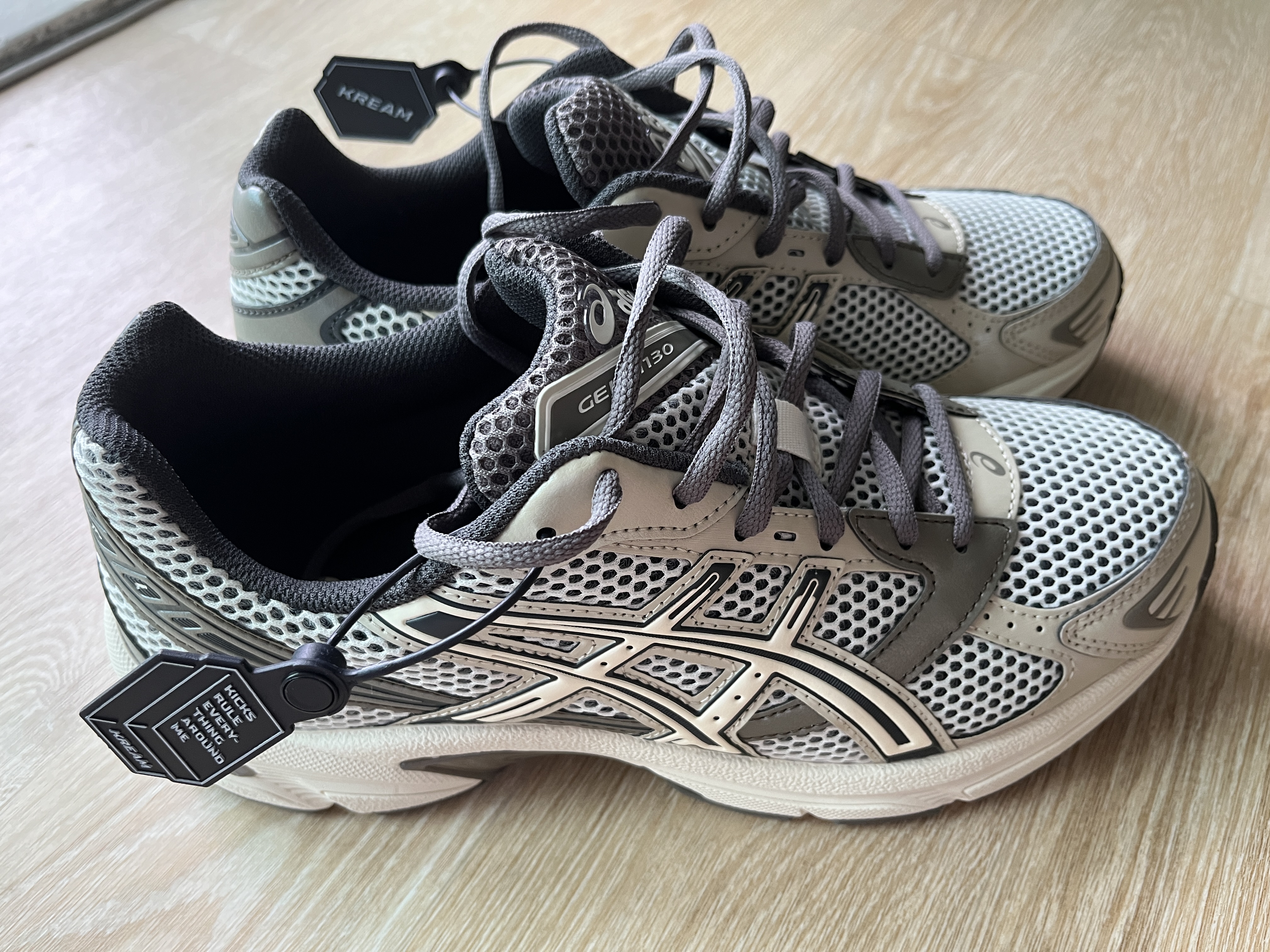 Asics Gel-1130 Birch Dark Taupe - Korea Exclusive 착용 스타일