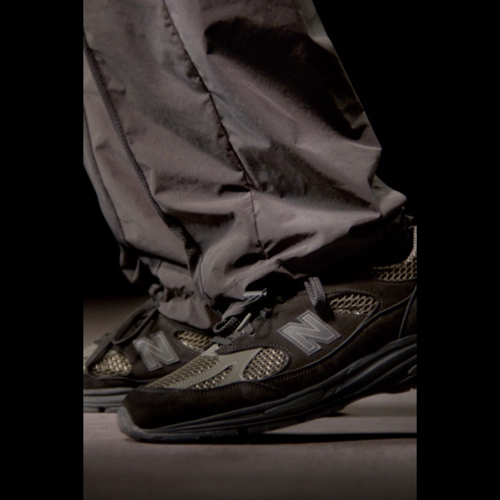 New Balance x Stone Island 991v2 Made in UK Black Olive Night 착용 스타일 - 4