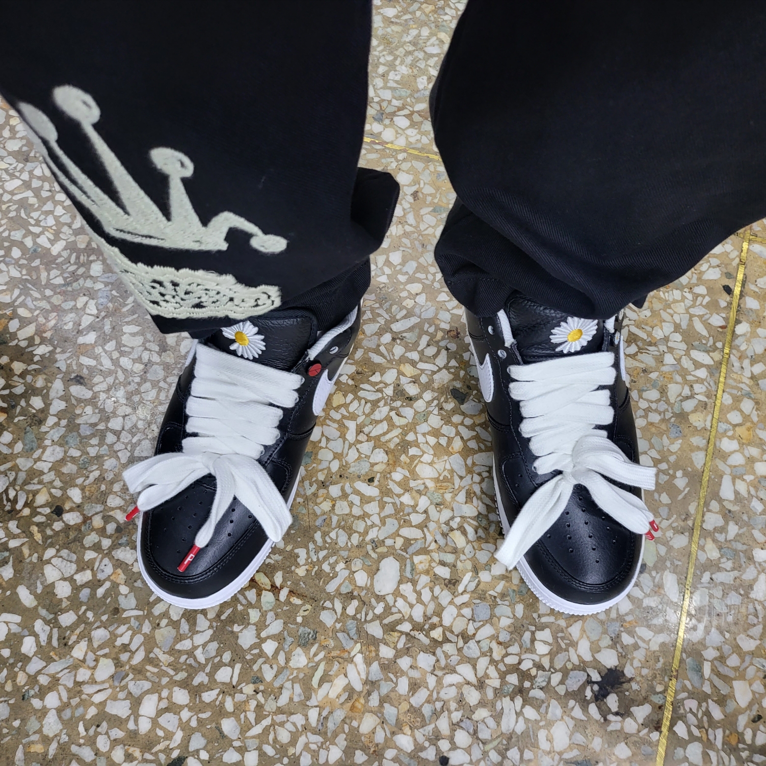 Nike x Peaceminusone Air Force 1 Low Para-Noise, Stussy Noma Icon Beach Pants Washed Black 착용 스타일