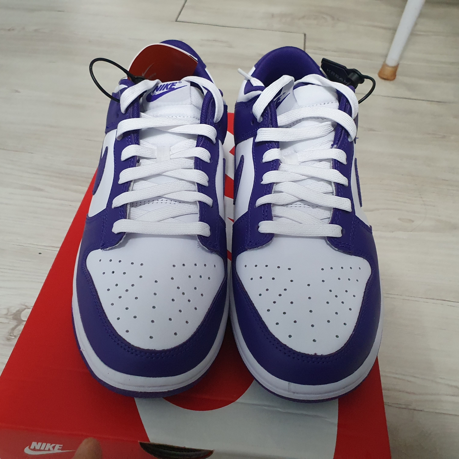 Nike Dunk Low Retro Championship Court Purple 착용 스타일 - 1