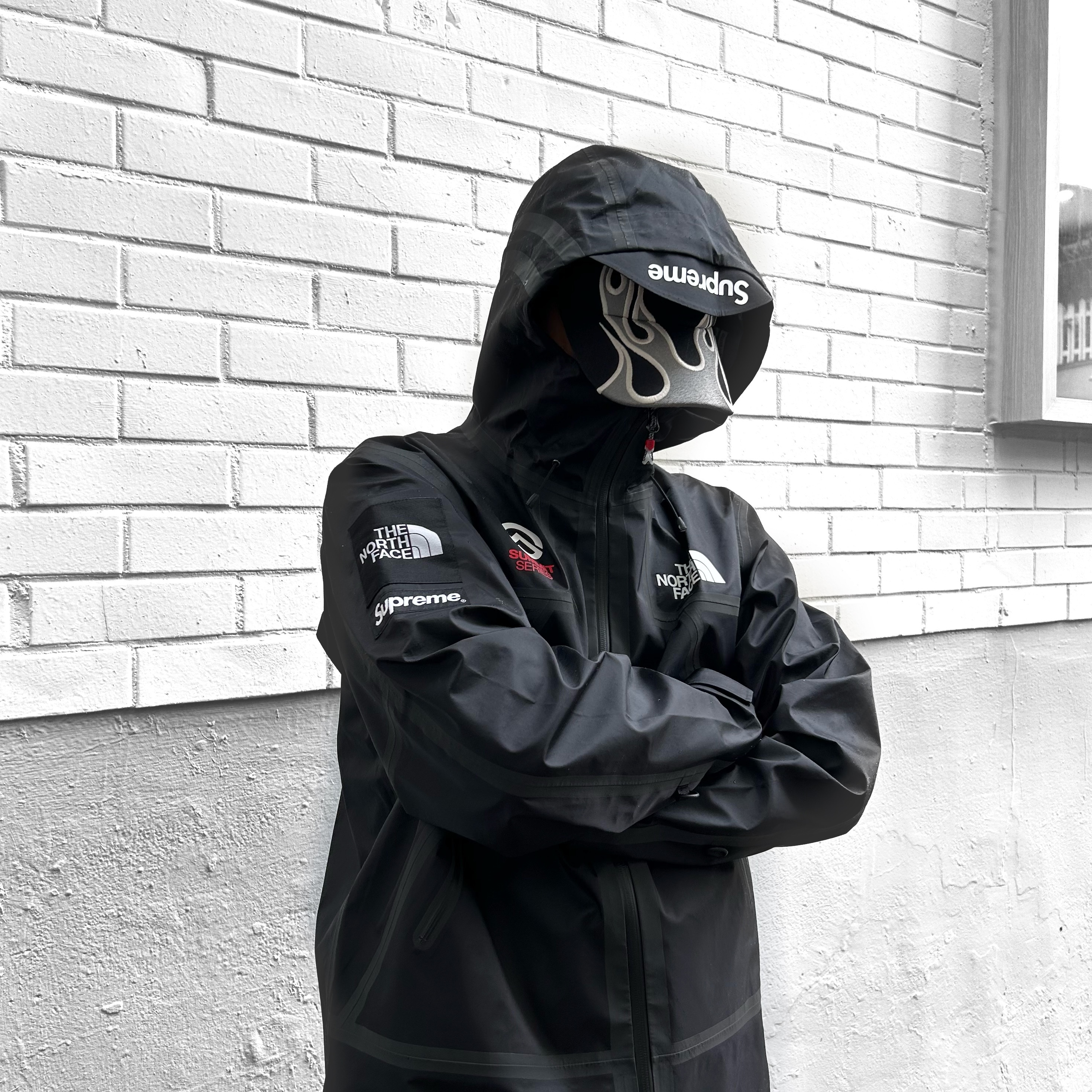 Supreme x The North Face Summit Series Outer Tape Seam Jacket Black - 21SS, Yeezy Gap Engineered By Balenciaga Flame Cap Black 착용 스타일 - 2