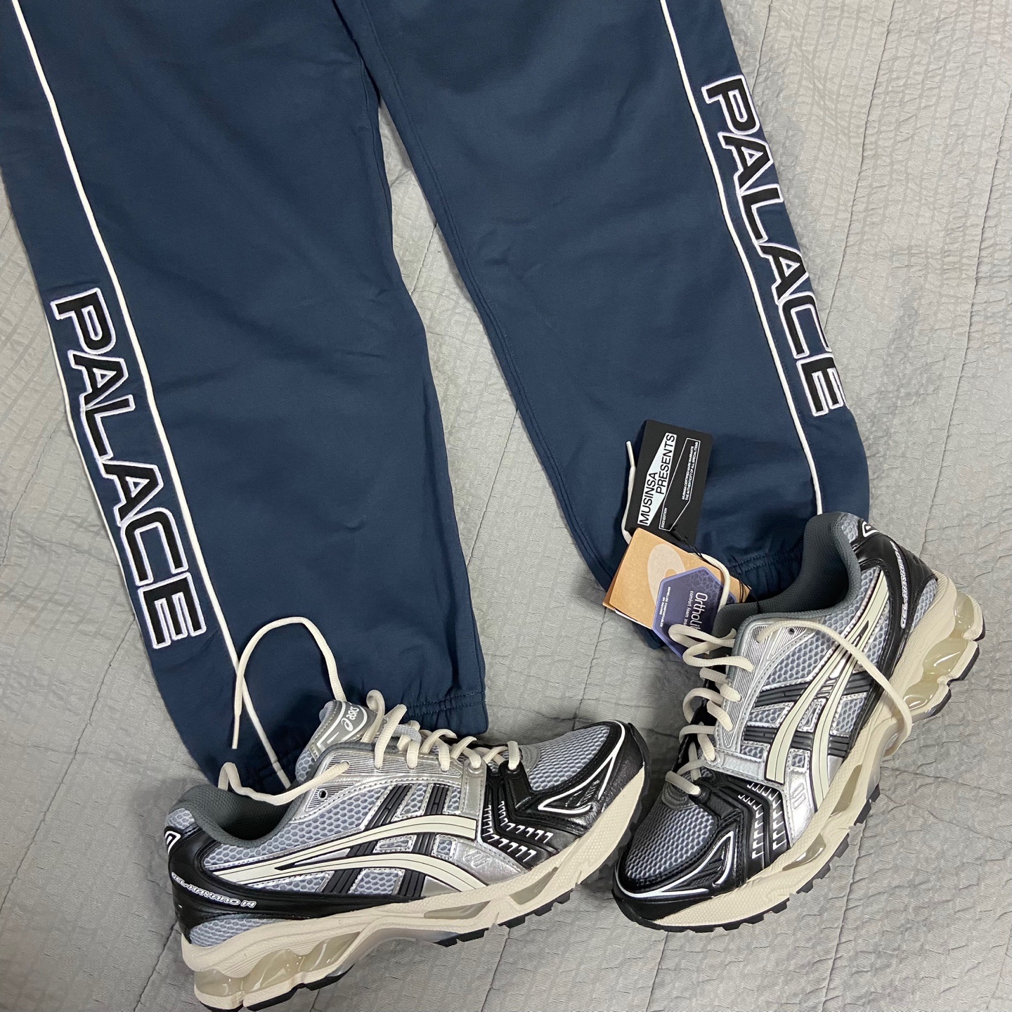 Palace International Jogger Navy - 22FW, Asics Gel-Kayano 14 Black Glacier Grey 착용 스타일