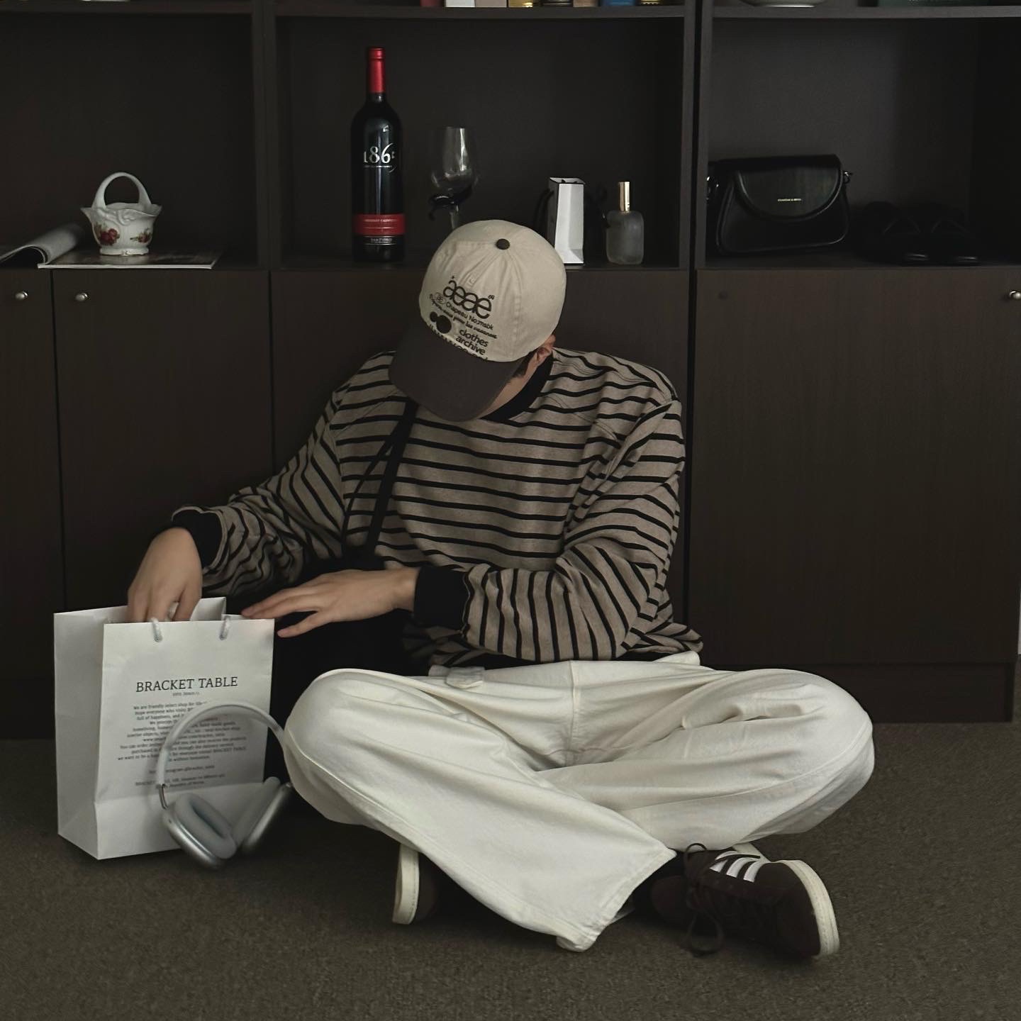 Adidas x BAPE Campus 80s Brown, Apple AirPods Max Lightning Silver (Korean Ver.) 착용 스타일 - 2