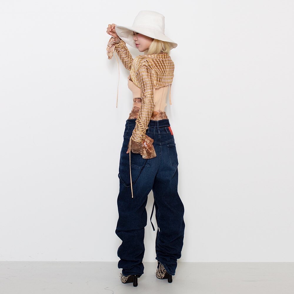 Ottolinger Women Woven Denim Drape Pants Blue 착용 스타일 - 2