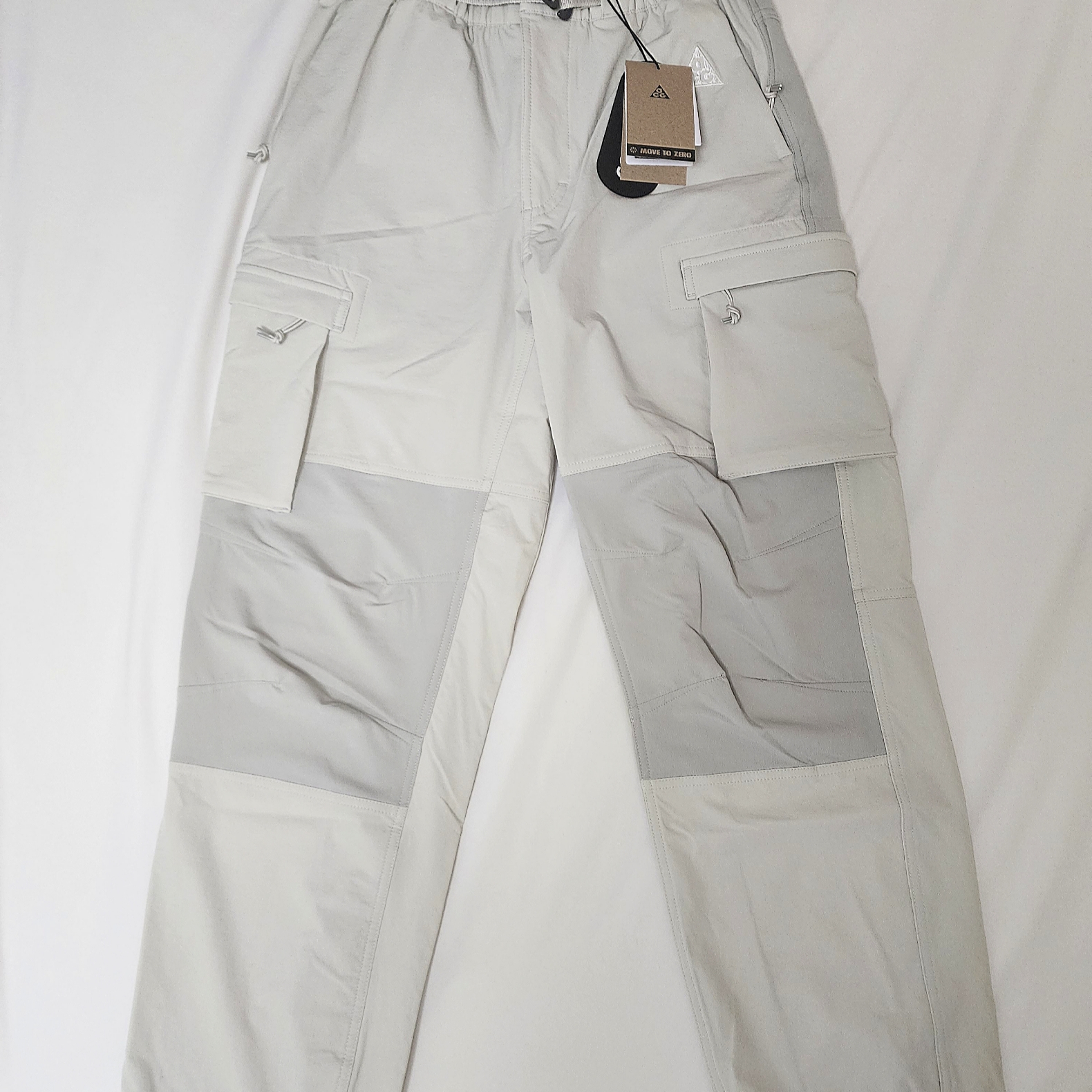 Nike ACG Canyon Farer Pants Light Bone - Asia 착용 스타일 - 1