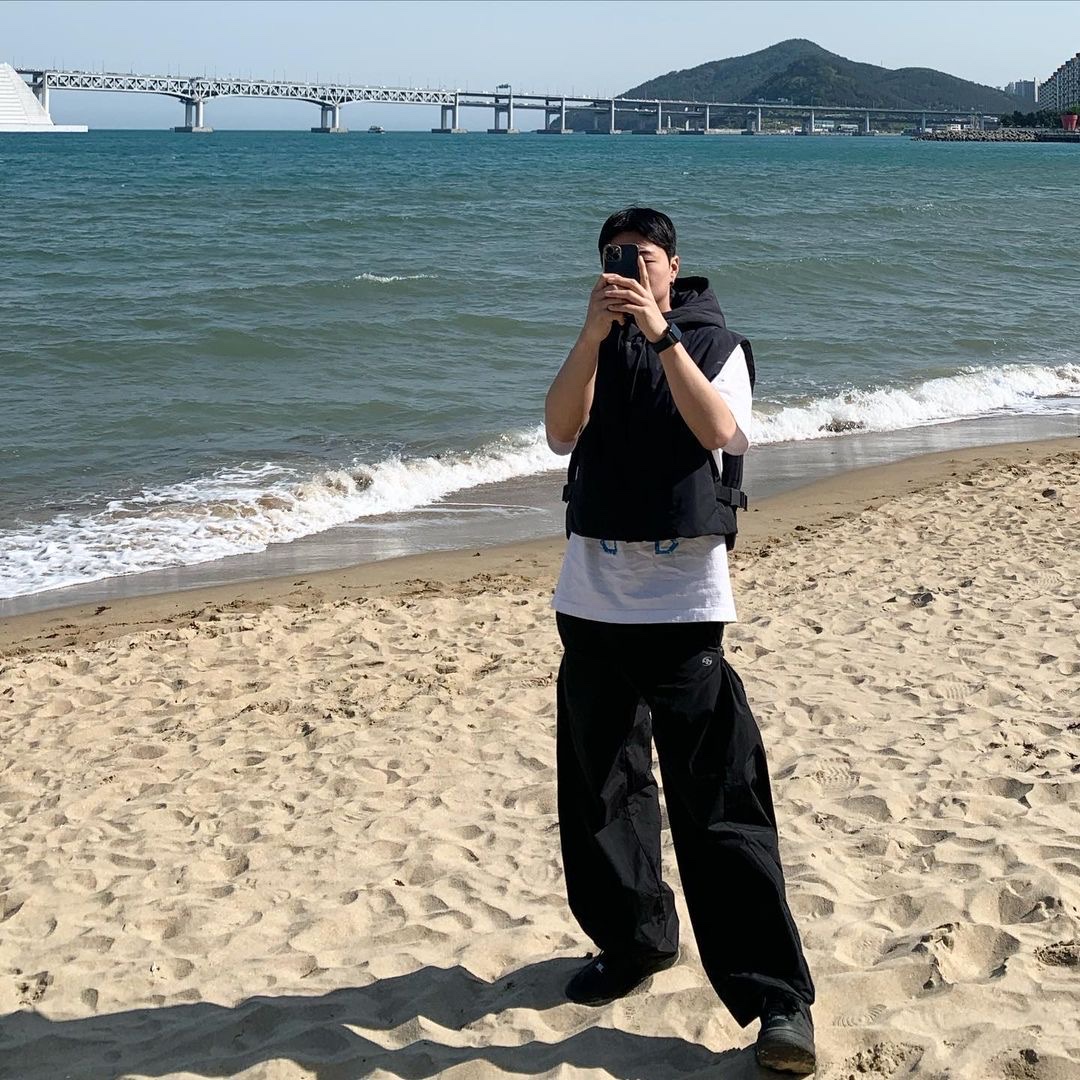 Sansan Gear Front Pocket Pants Black - 23SS 착용 스타일