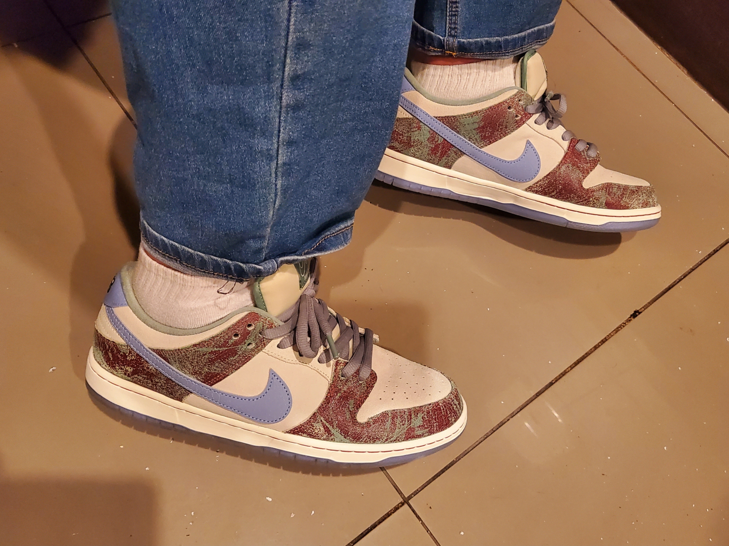 Nike x Crenshaw Skate Club SB Dunk Low Sail Light Blue Cedar 착용 스타일 - 2