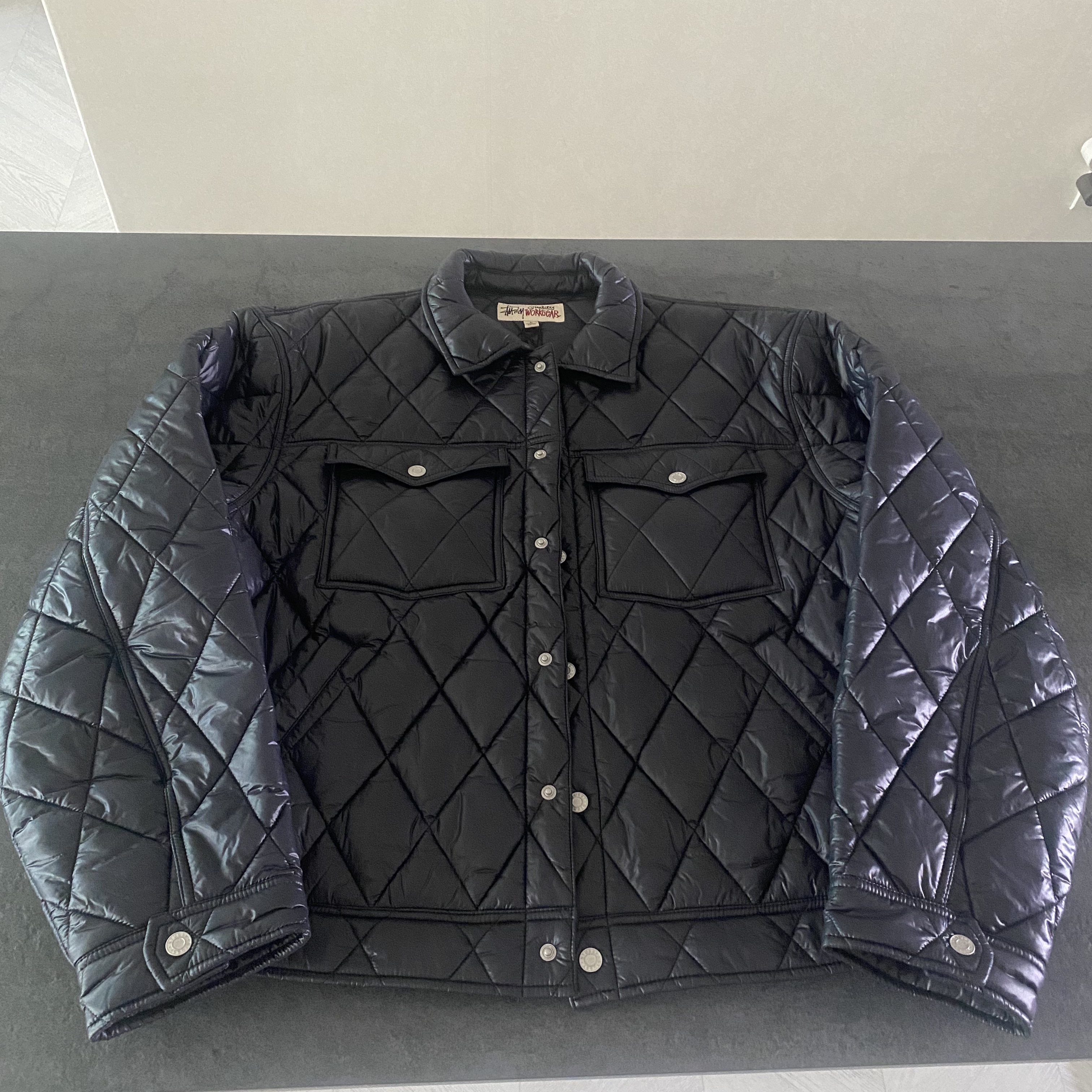 Stussy Quilted Nylon Ranch Jacket Black 착용 스타일 - 2