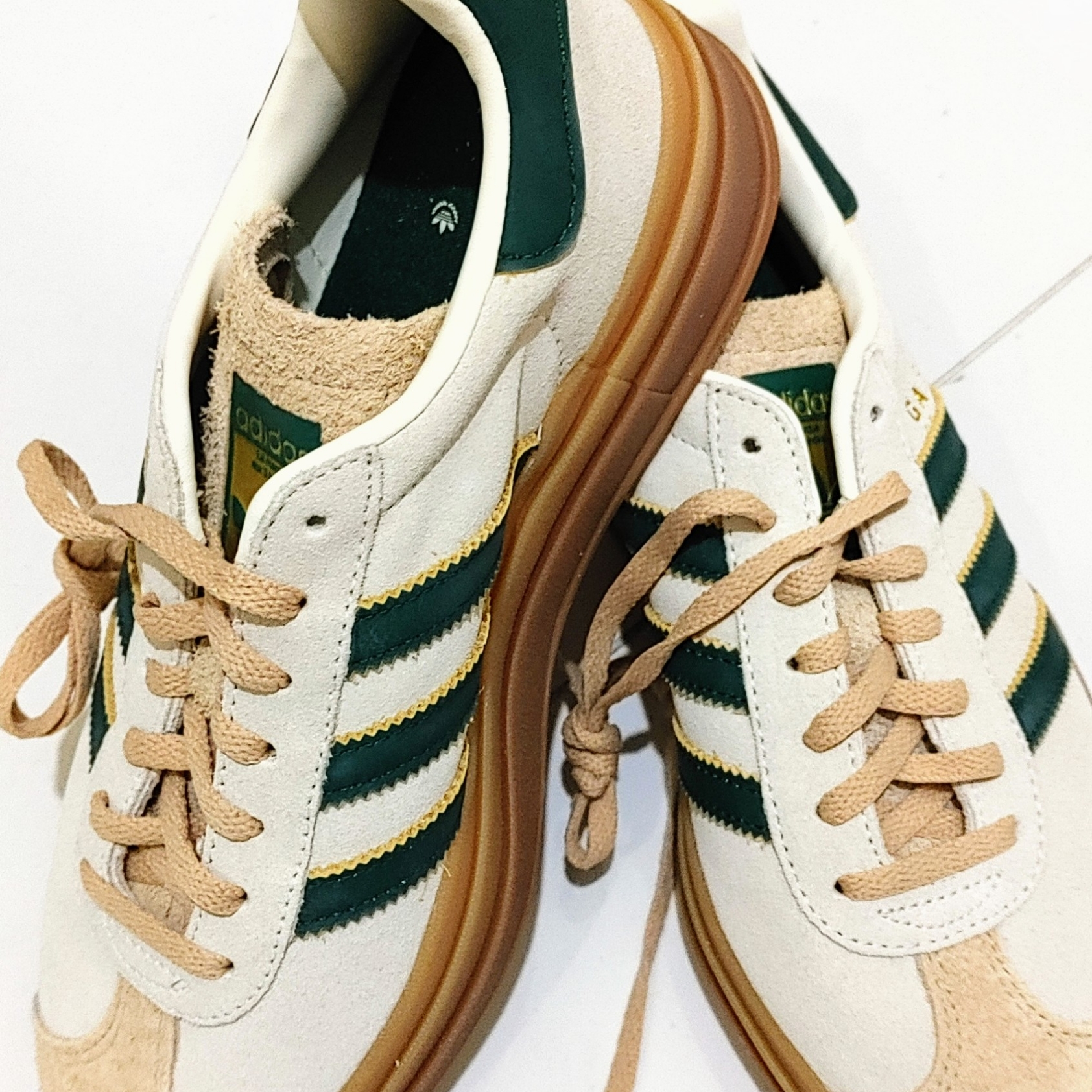 (W) Adidas Gazelle Bold Cream White Collegiate Green 착용 스타일