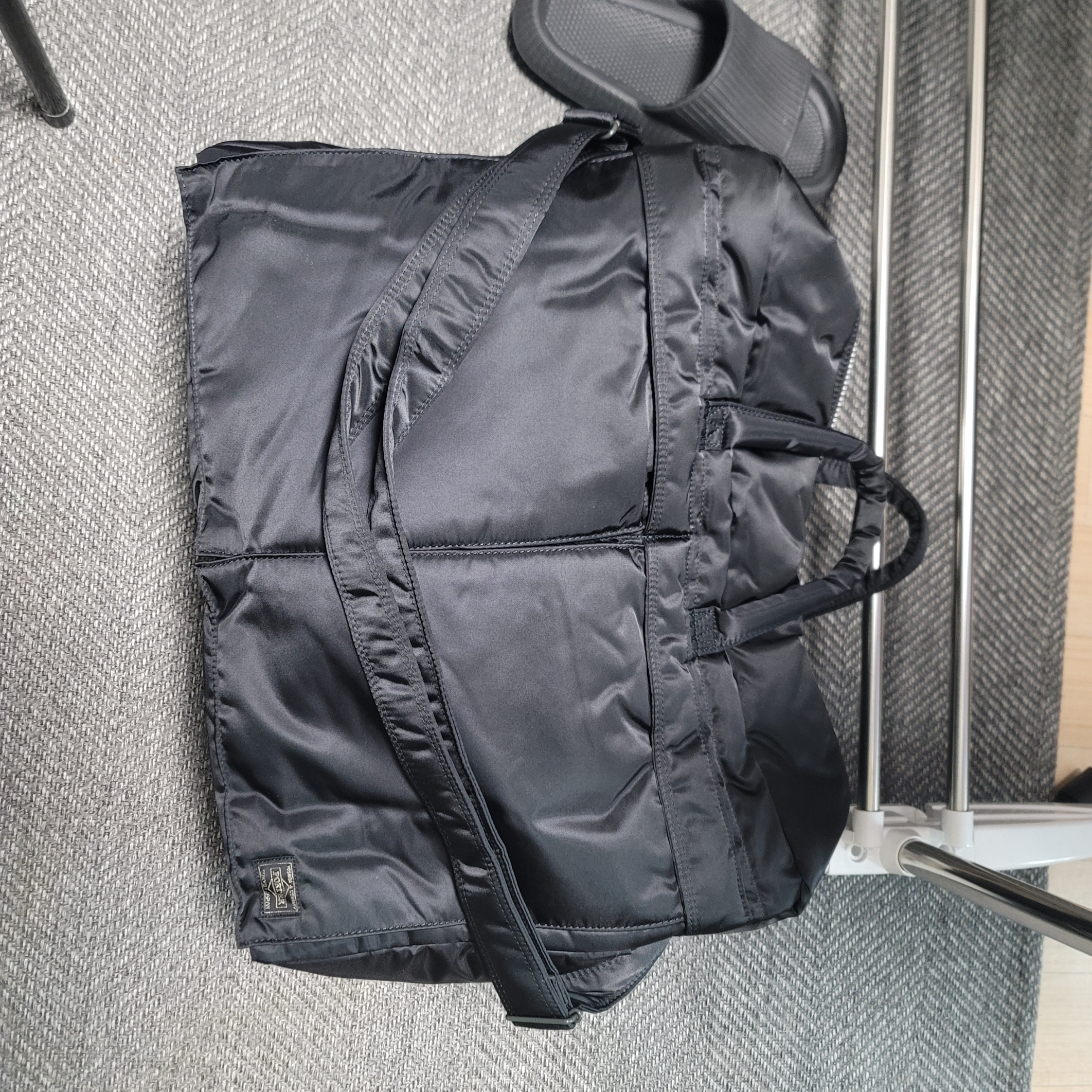 Porter Tanker 2Way Duffle Bag S Black 착용 스타일