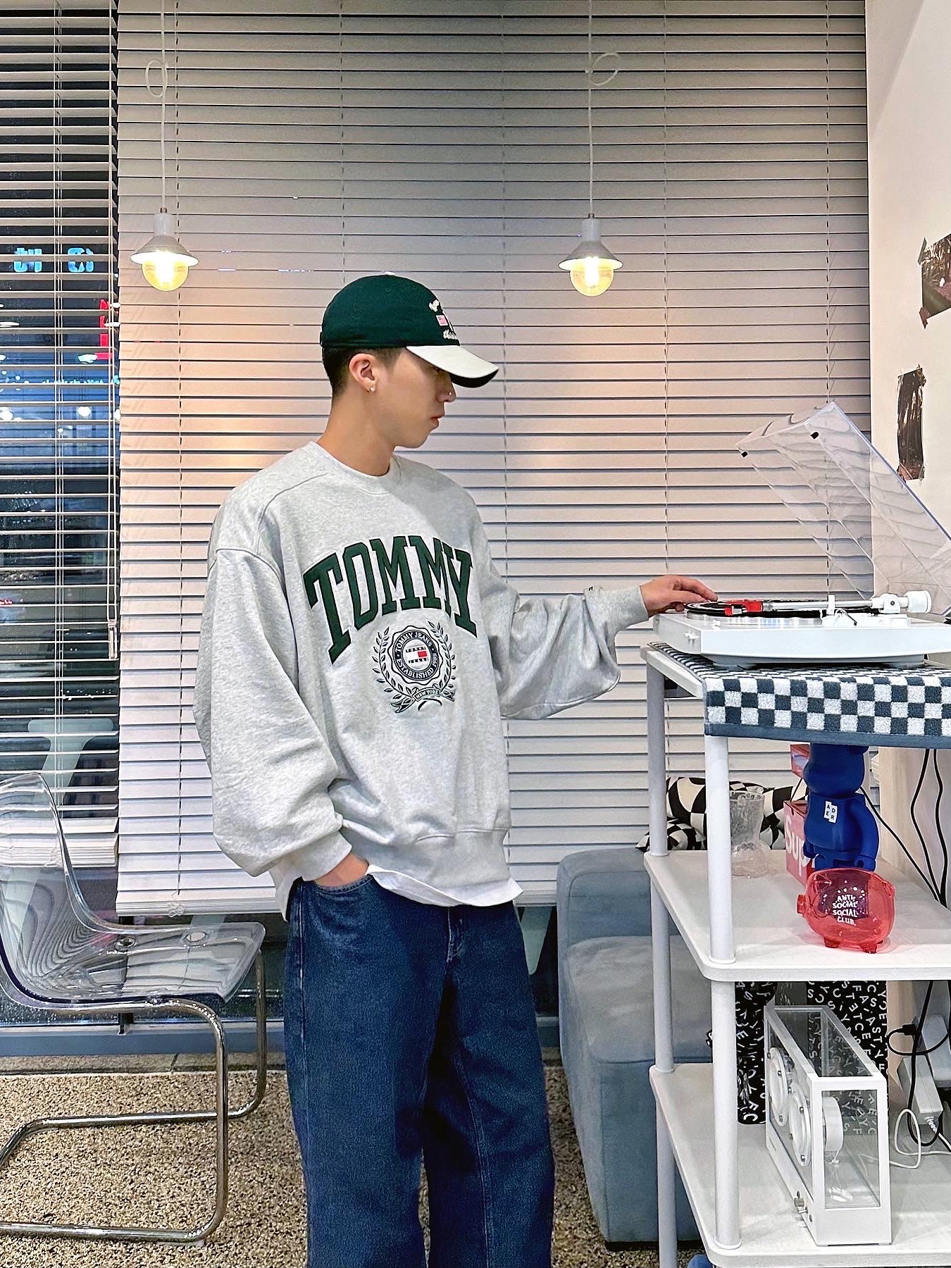 Thisisneverthat x New Era x MLB New York Yankees Unstructured 2-Tone Ball Cap Dark Green, Bearbrick x Ader Error 400% 착용 스타일 - 1