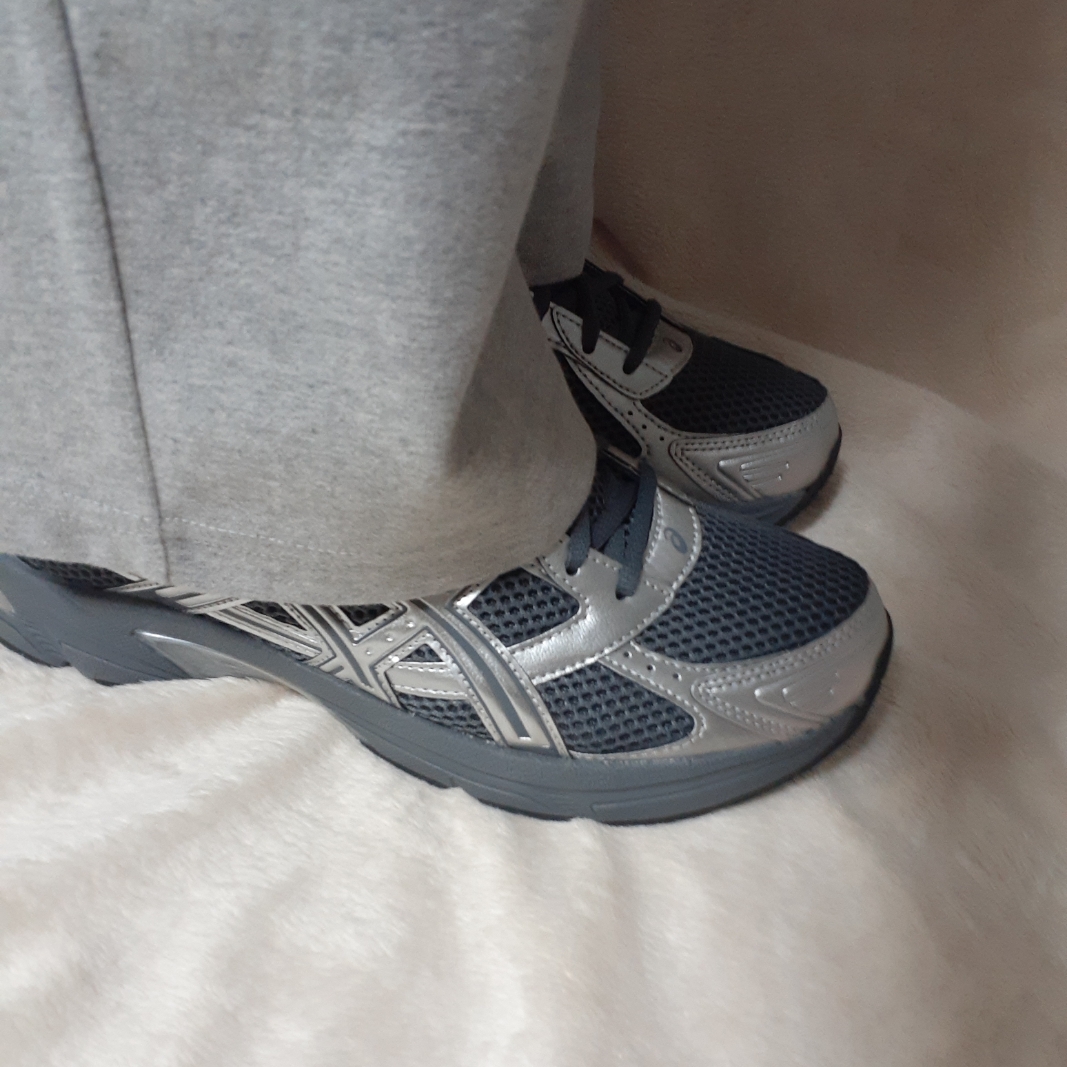Asics Gel-1130 Steel Grey Pure Silver 착용 스타일