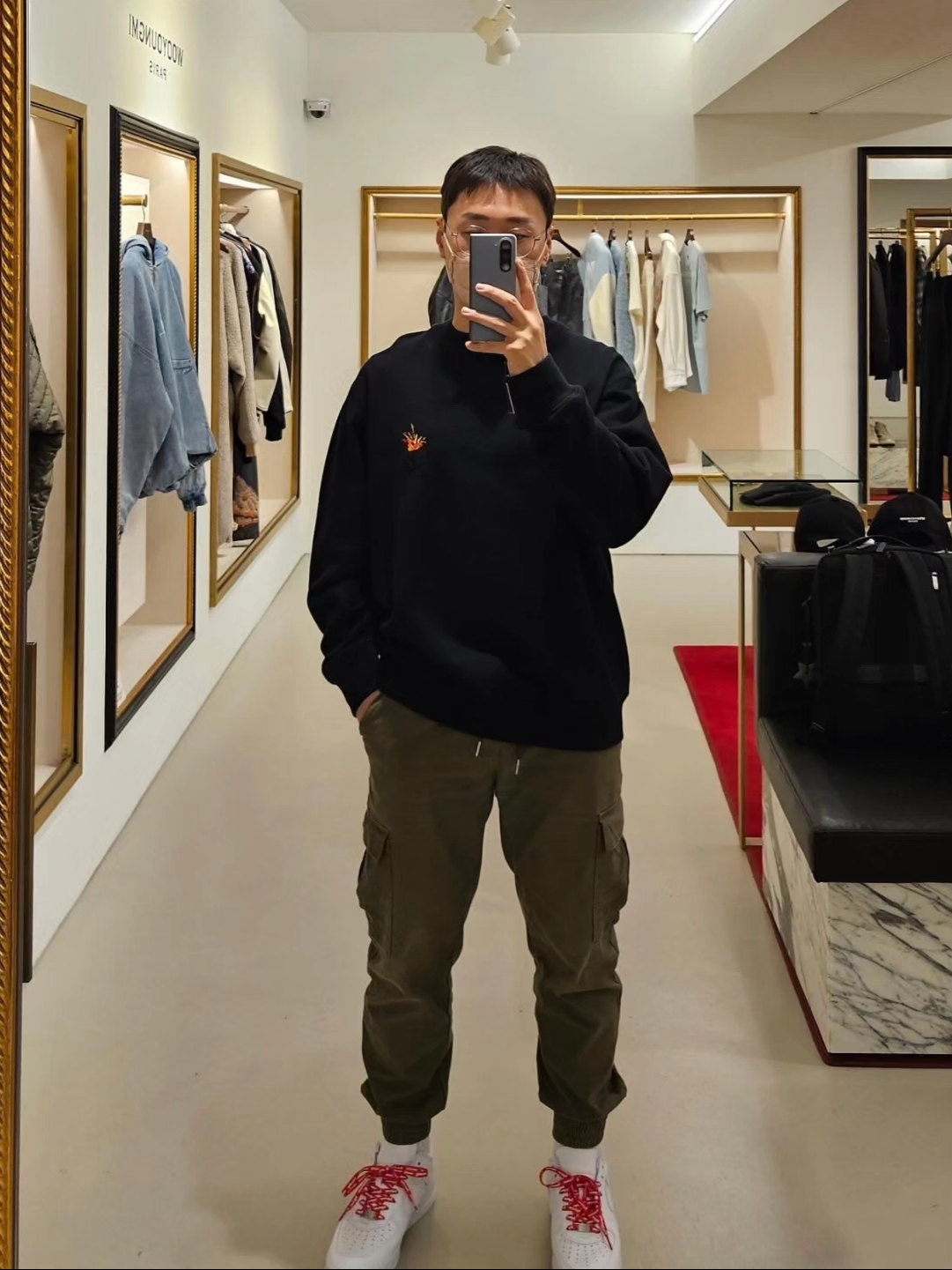 Supreme Seoul Box Logo Hooded Sweatshirt Black - 23FW, Nike x Supreme Air Force 1 Low White 착용 스타일 - 4