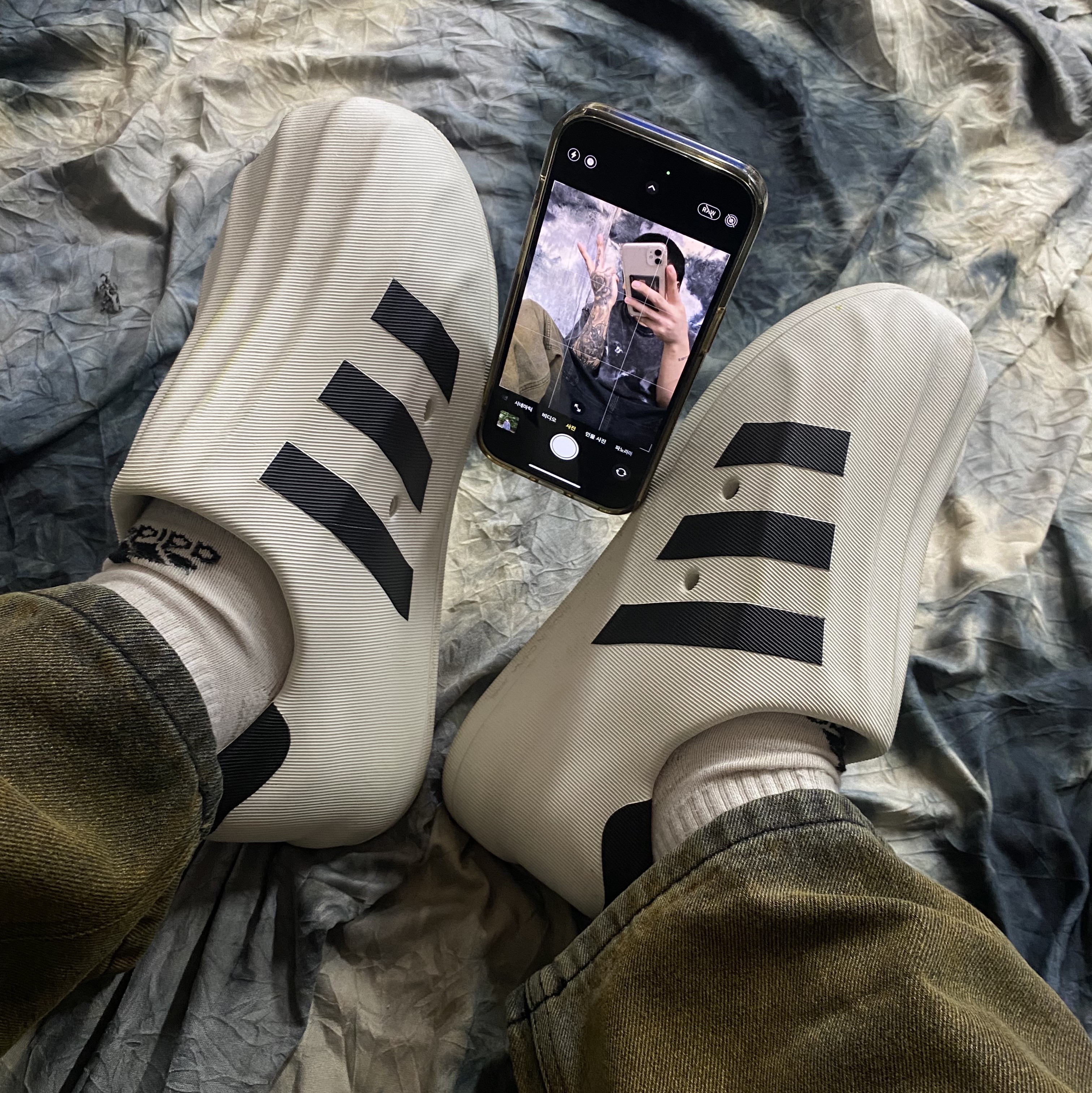 Adidas Adifom Superstar Core White 착용 스타일 - 1