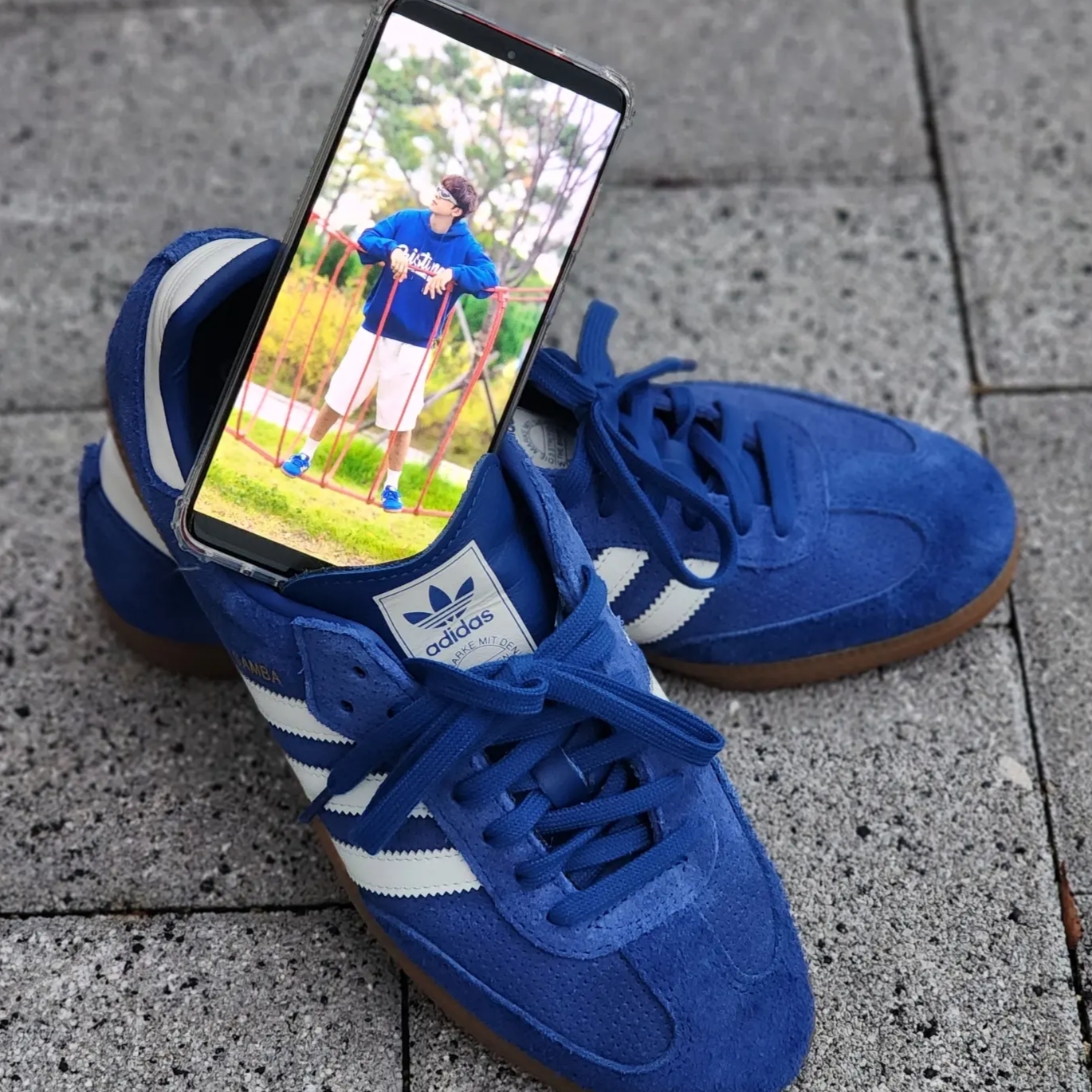 Adidas Samba OG Royal Blue 착용 스타일 - 2