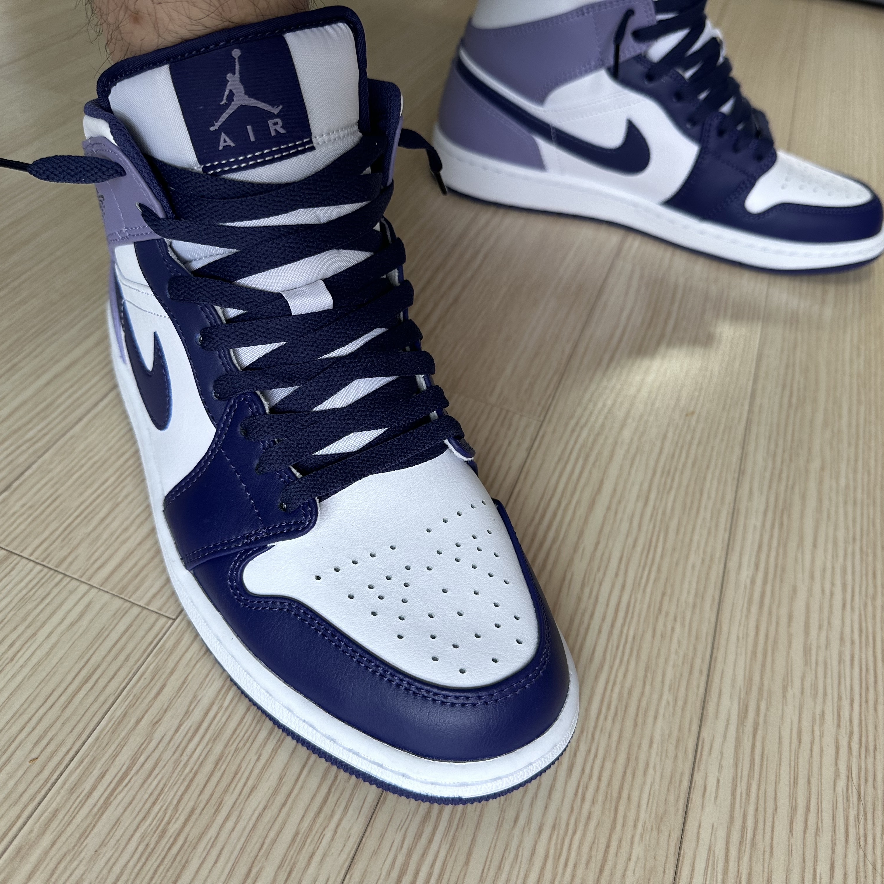 Jordan 1 Mid Sky J Purple White 착용 스타일
