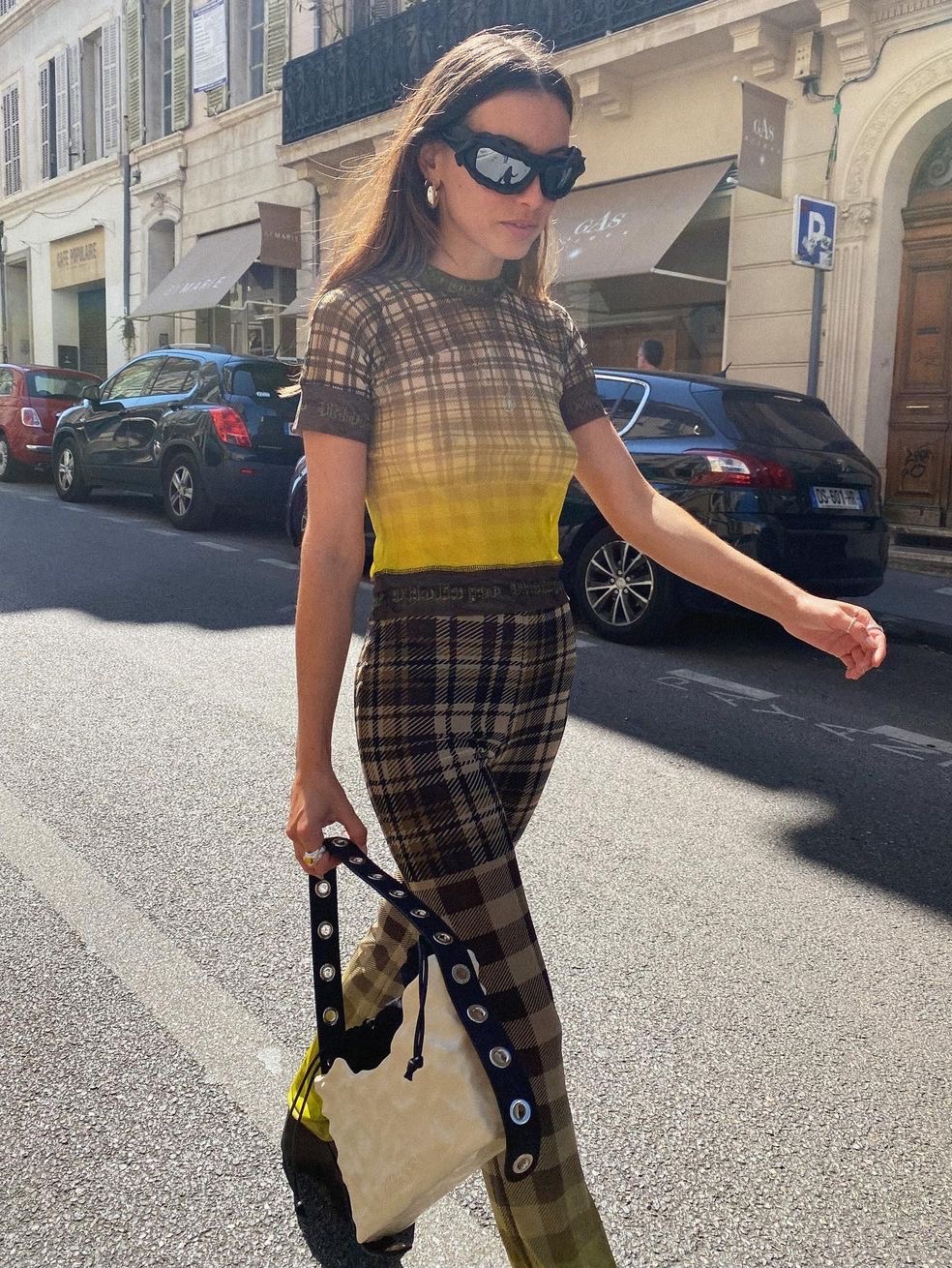 Ottolinger Women Knitted Mesh T-Shirt Yellow Plaid 착용 스타일 - 1