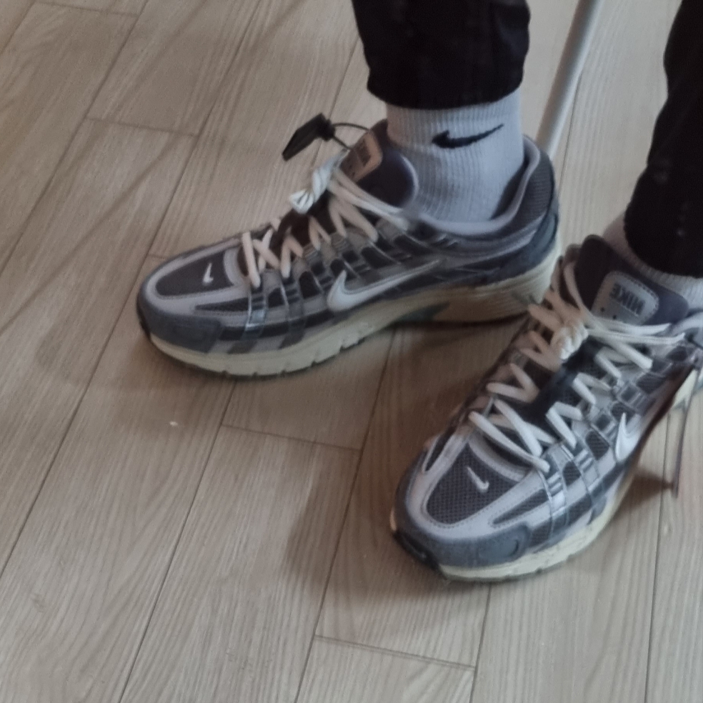 Nike P-6000 Flat Pewter Light Iron Ore 착용 스타일 - 5