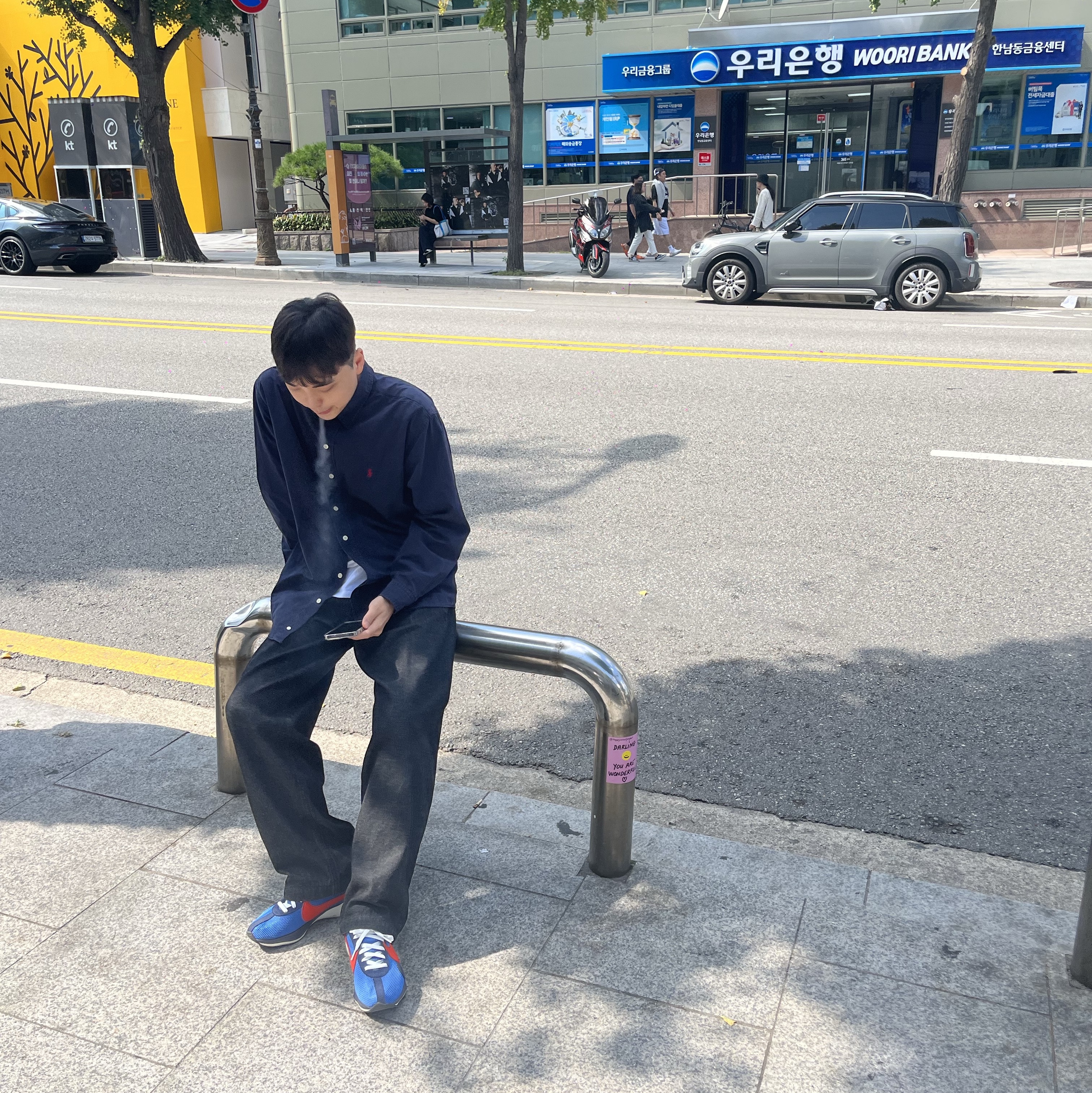 Nike Moon Racer Mountain Blue Team Orange 착용 스타일
