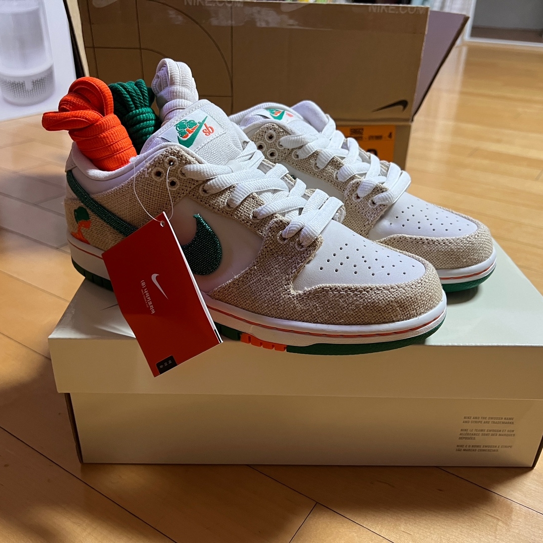 Nike x Jarritos SB Dunk Low Phantom and Malachite 착용 스타일 - 1
