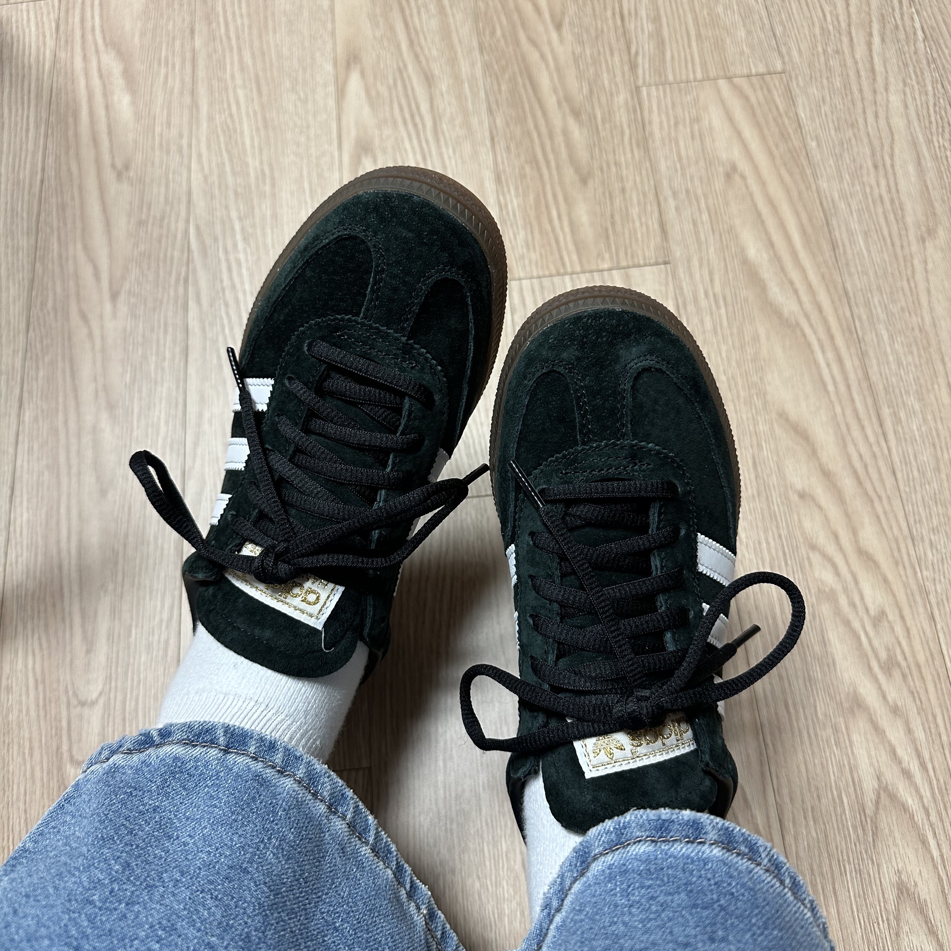 Adidas Spezial Handball Core Black 착용 스타일 - 1