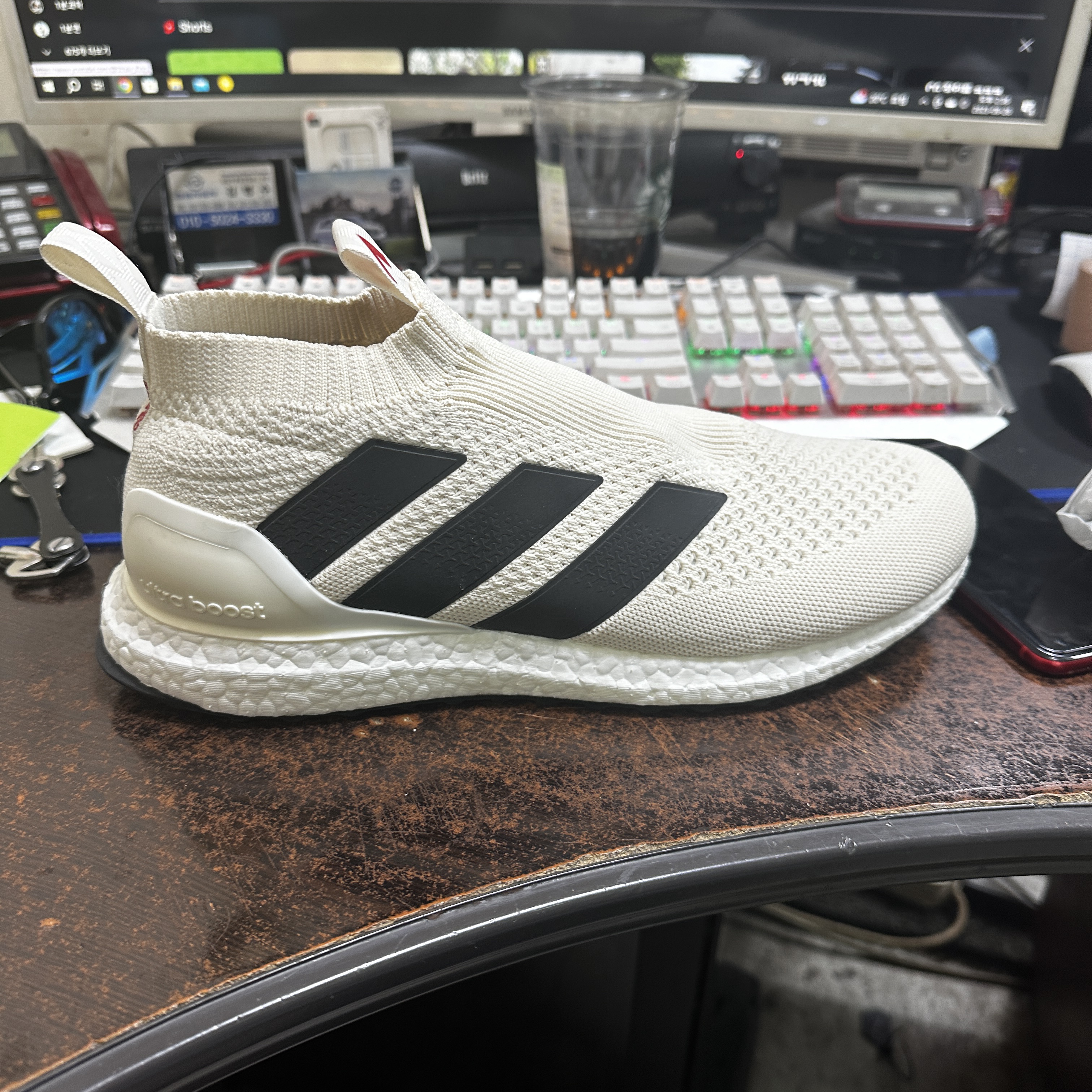 Adidas ACE 17+ Purecontrol Ultraboost Off White Core Black 착용 스타일