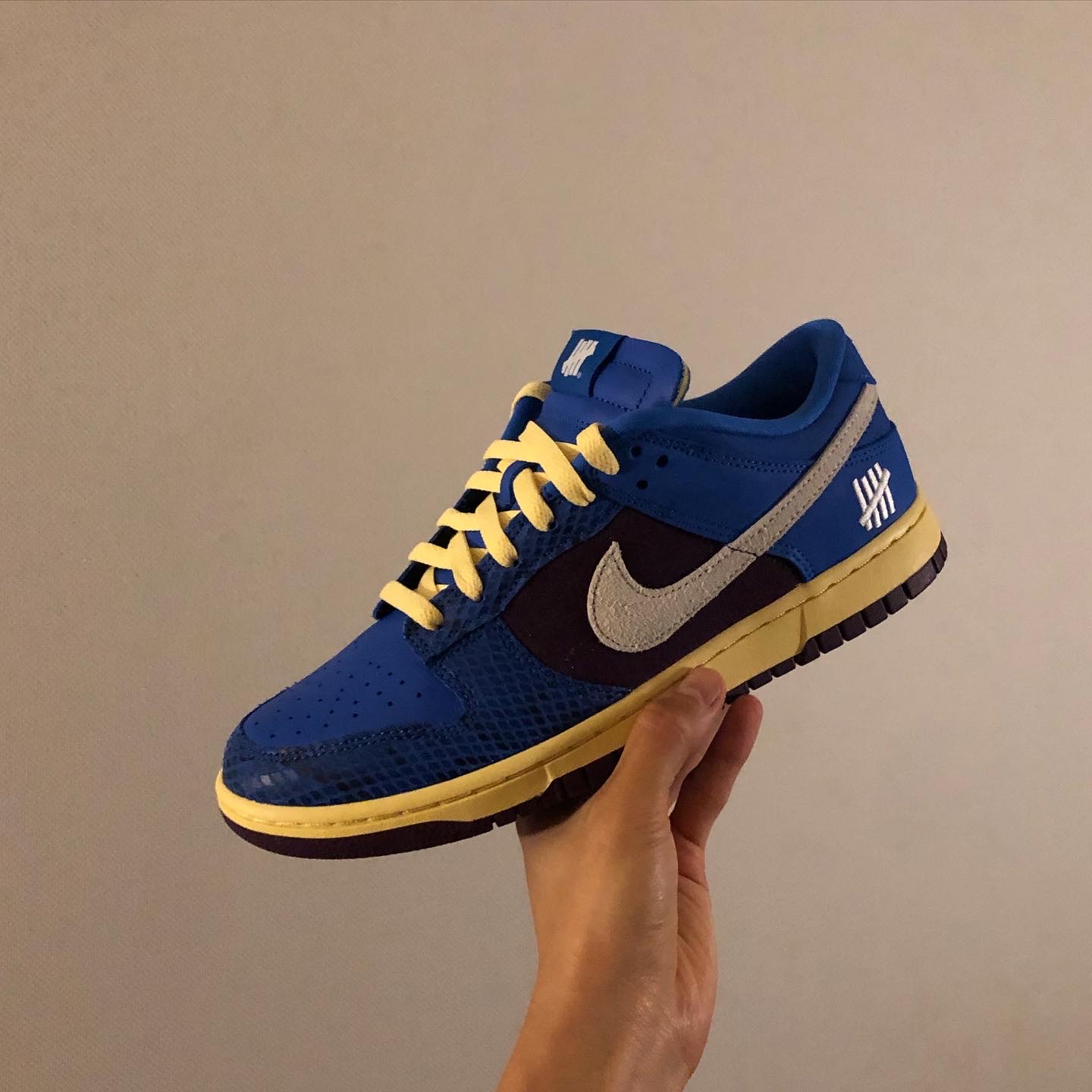 Nike x Undefeated Dunk Low SP 5 On It 착용 스타일