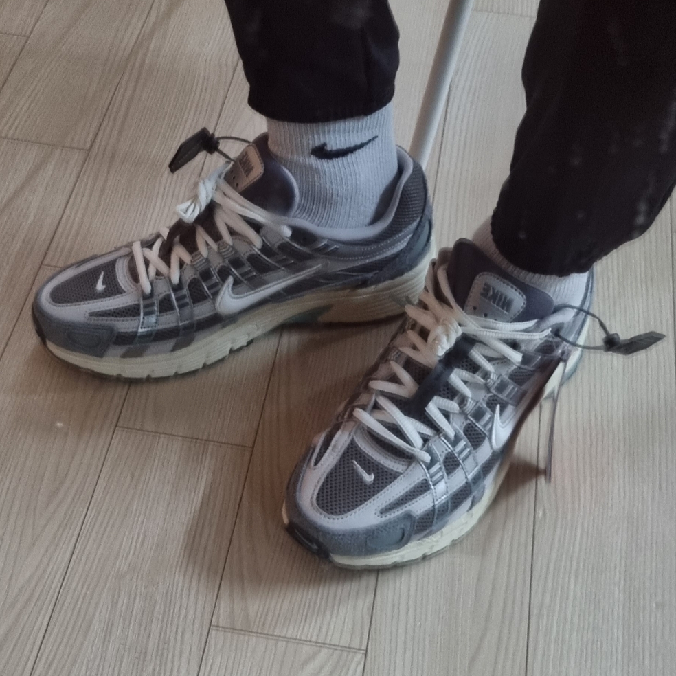 Nike P-6000 Flat Pewter Light Iron Ore 착용 스타일 - 2