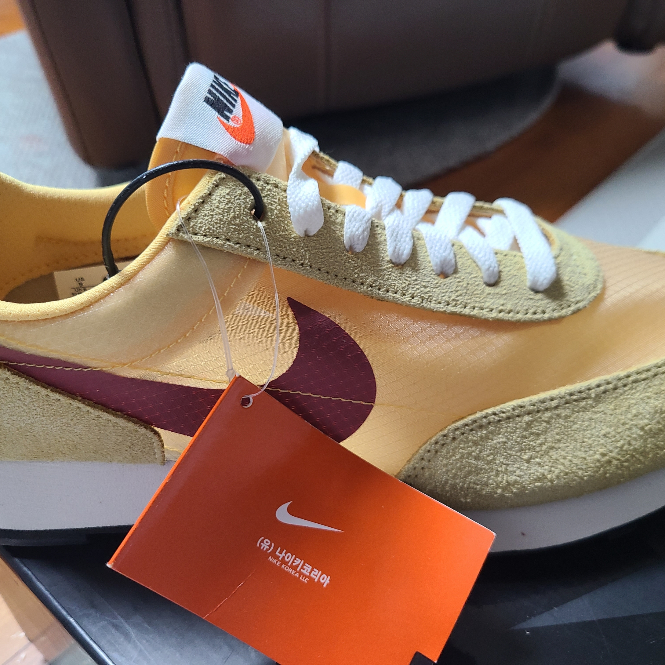 Nike Daybreak SP Topaz Gold 착용 스타일 - 2