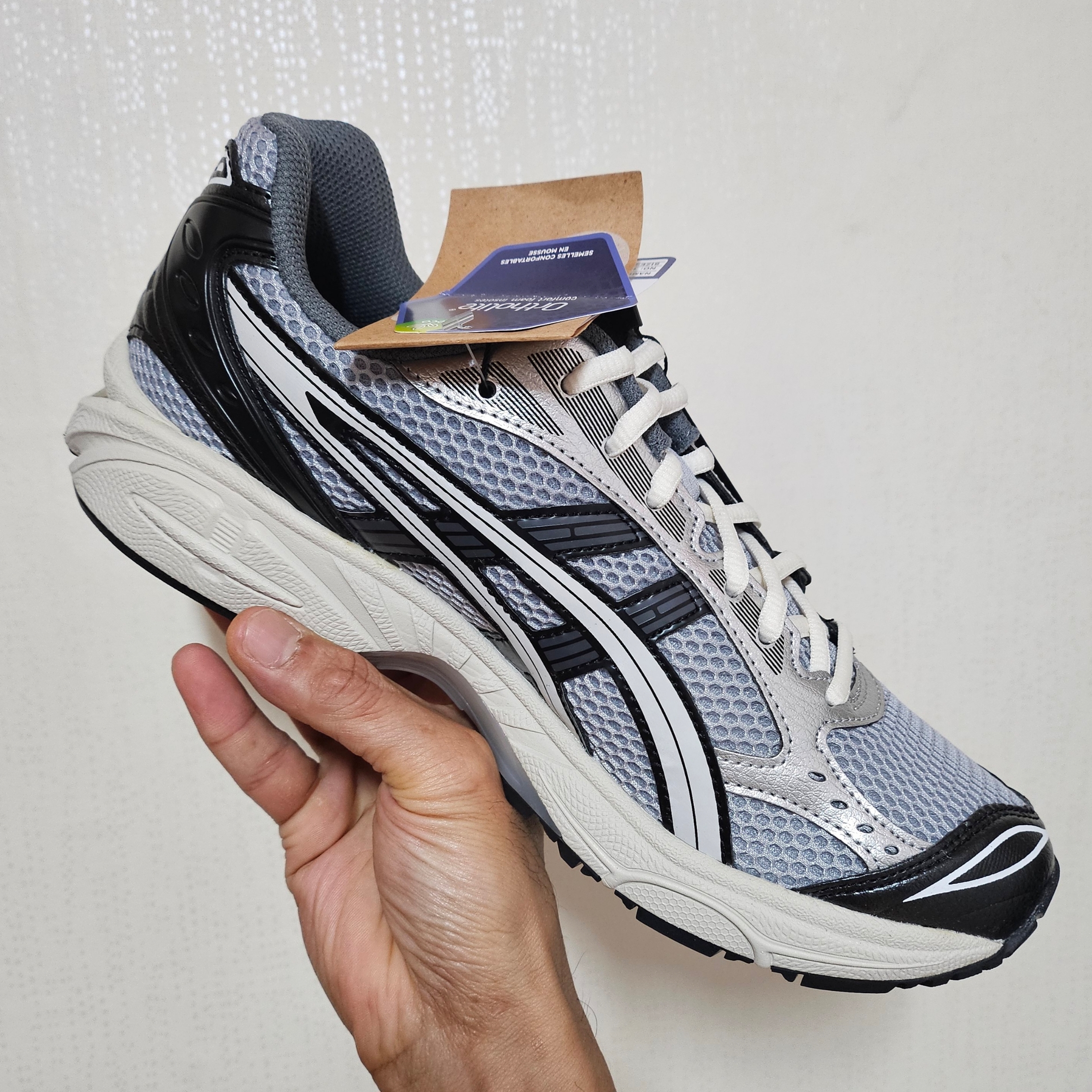 Asics Gel-Kayano 14 Black Glacier Grey 착용 스타일 - 2