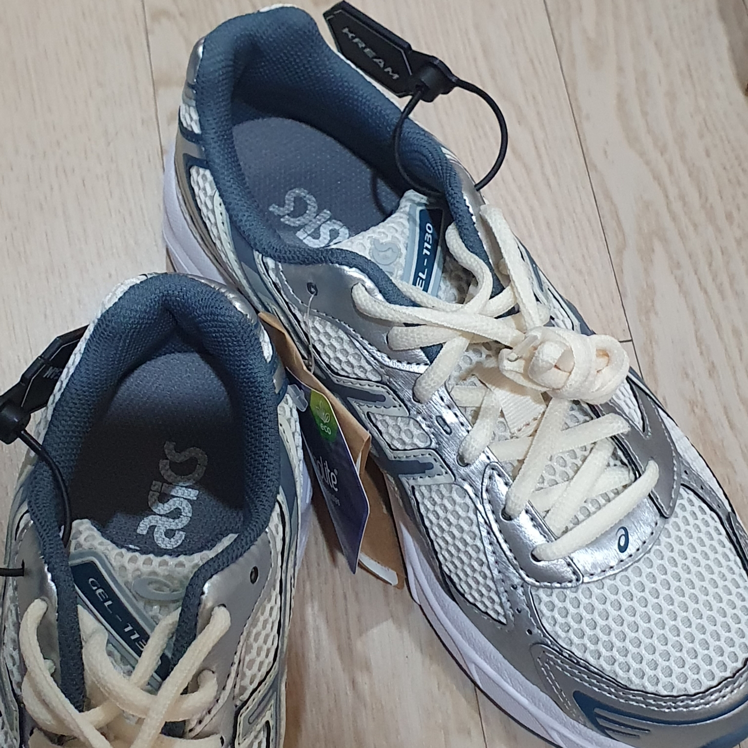 Asics Gel-1130 Cream Ironclad 착용 스타일 - 1