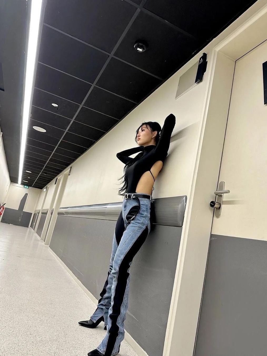 Porta Women Symbol Bodysuit Black, (W) Jacquemus Le Body Yauco Polo Bodysuit Black 착용 스타일 - 3
