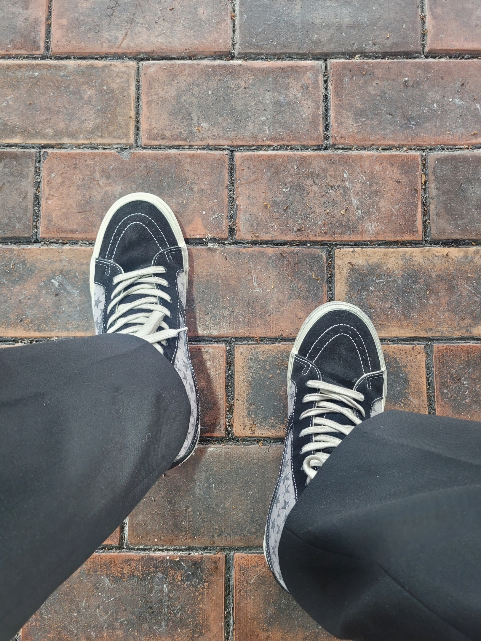 Vans Vault x Bianca Chandon Sk8-Hi Reissue LX Stressed Black Gray 착용 스타일