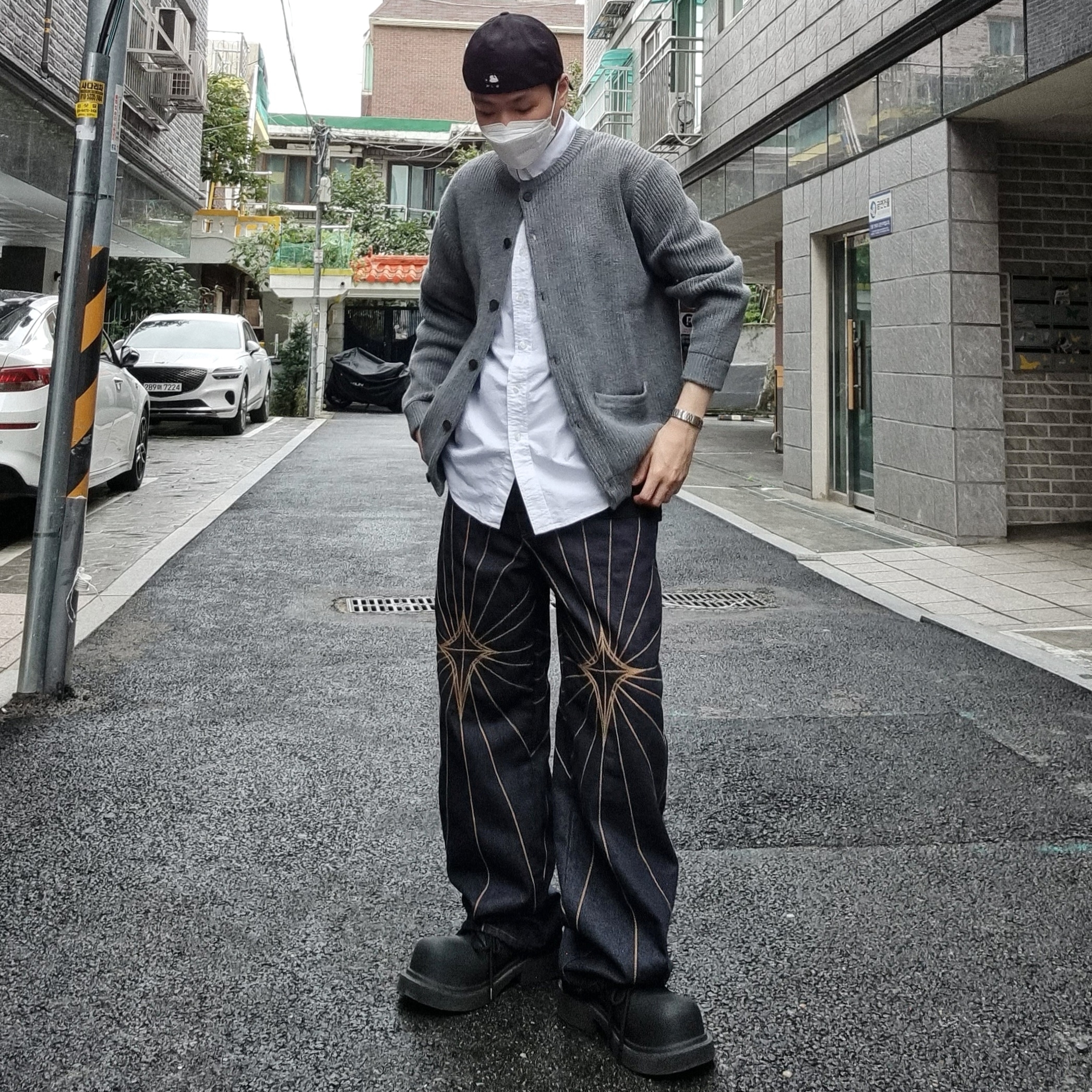 Balenciaga Steroid Derby Black, Thug Club Chain Stitch Denim Pants Black 착용 스타일 - 1