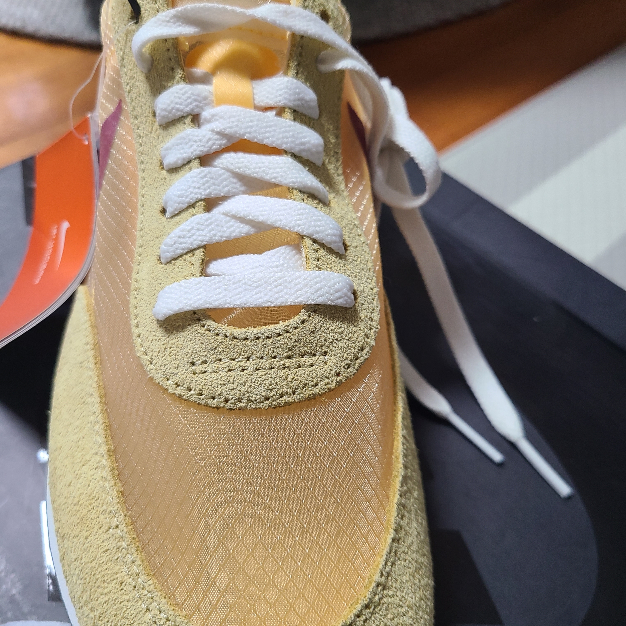 Nike Daybreak SP Topaz Gold 착용 스타일 - 1