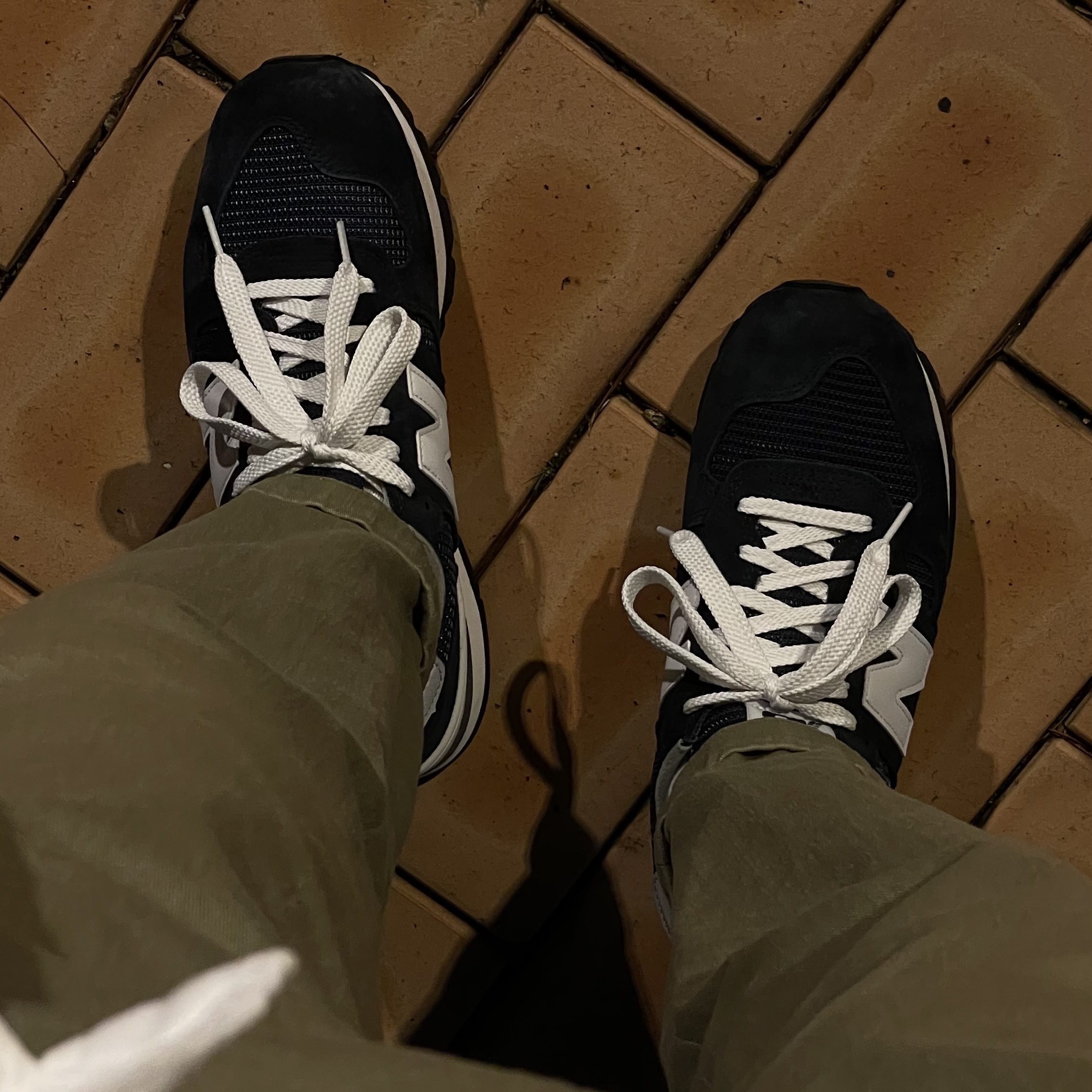 New Balance 990v1 Made in USA Navy 착용 스타일