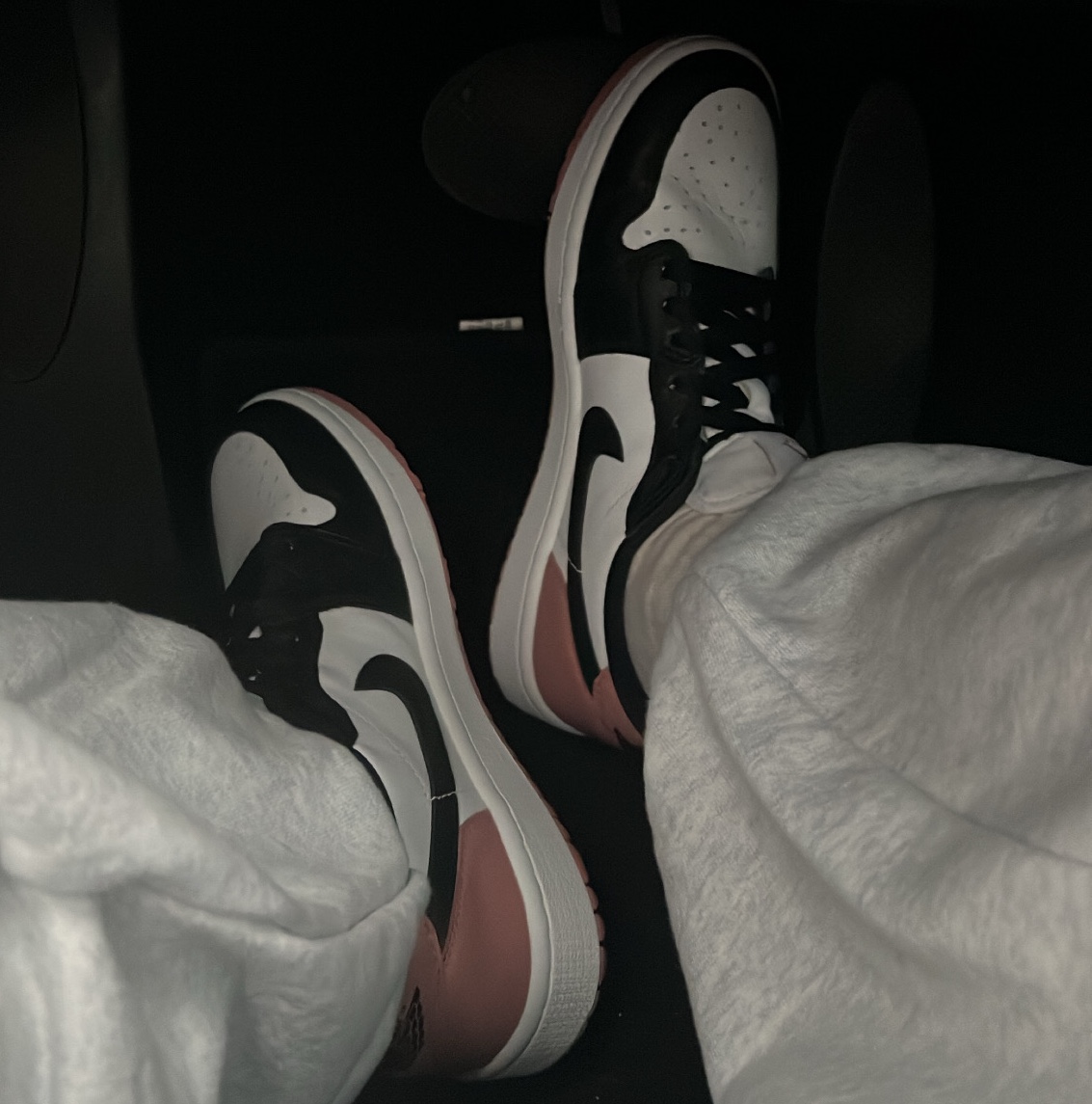 Jordan 1 Low Golf Rust Pink 착용 스타일