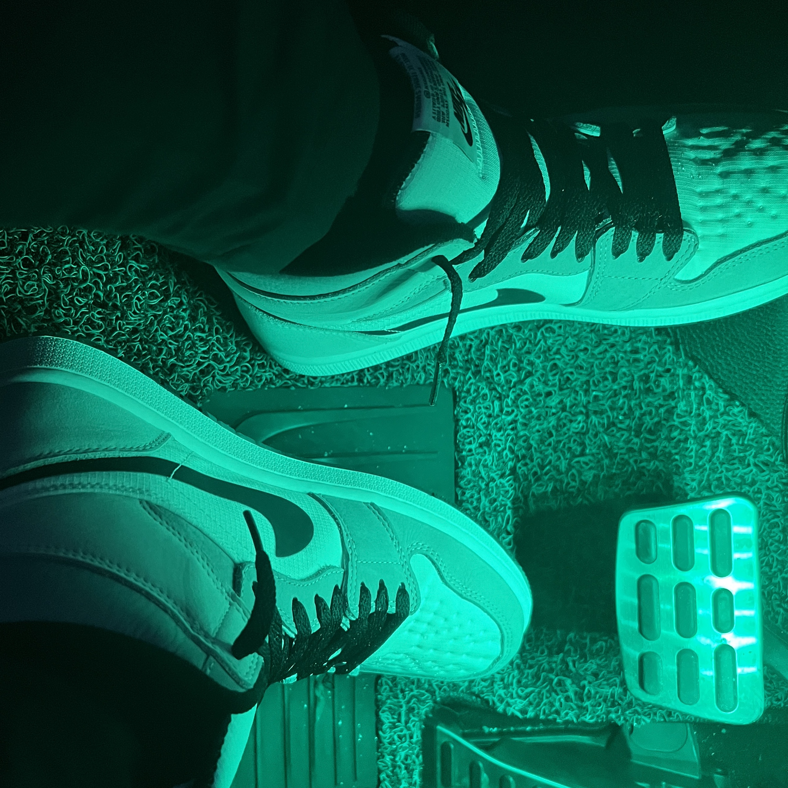 Jordan 1 Element Gore-Tex Sail 착용 스타일 - 4