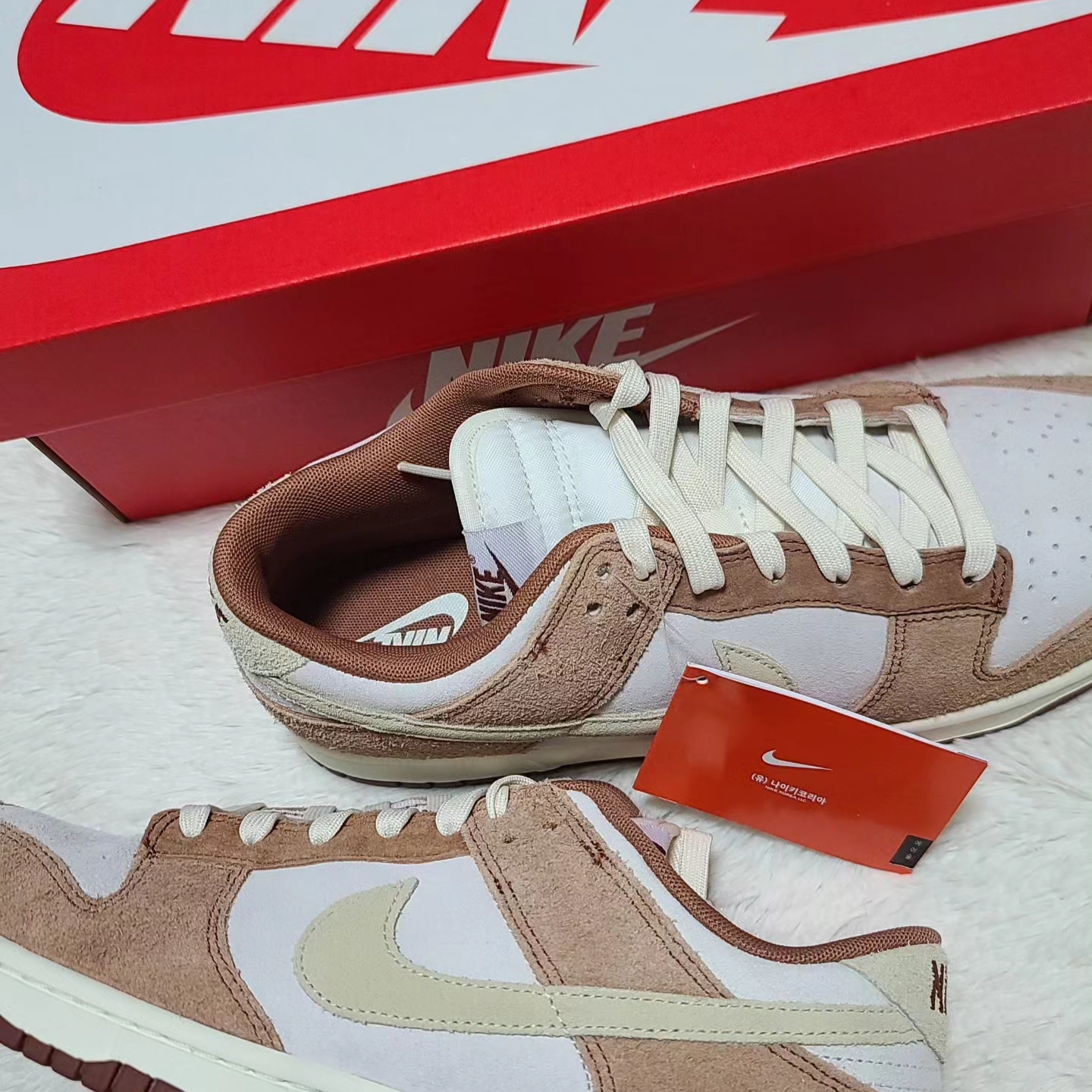 Nike Dunk Low Pro Premium Medium Curry 착용 스타일 - 1