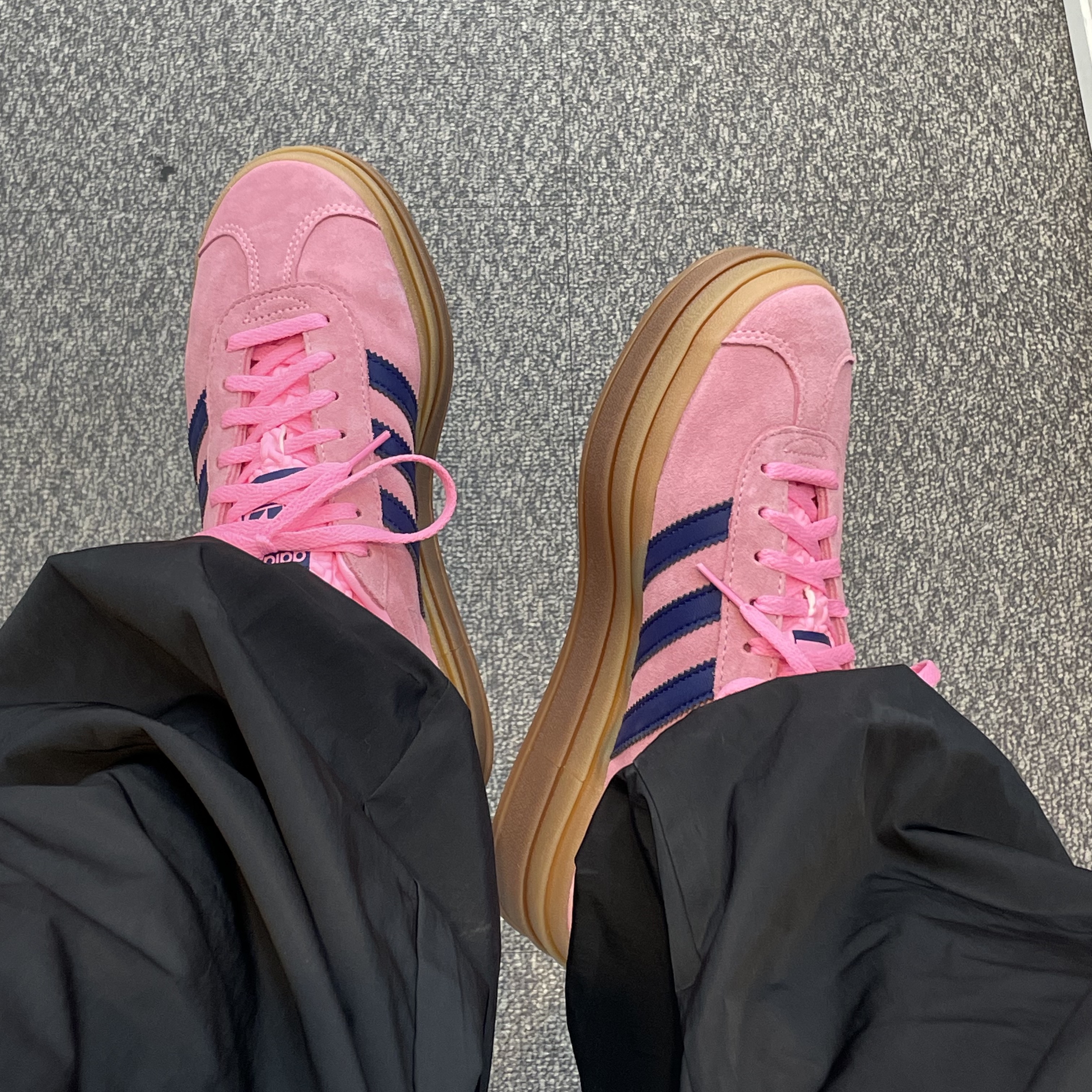 (W) Adidas Gazelle Bold Pink Glow Victory Blue 착용 스타일