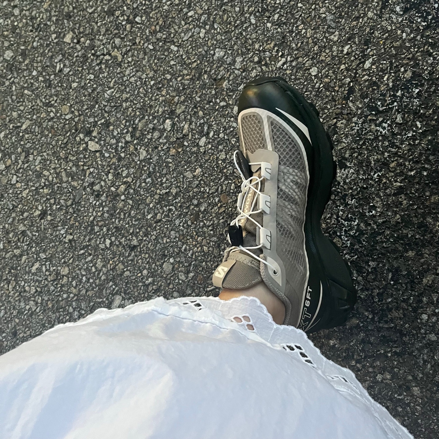 Salomon XT-6 FT Vintage Khaki 착용 스타일 - 2