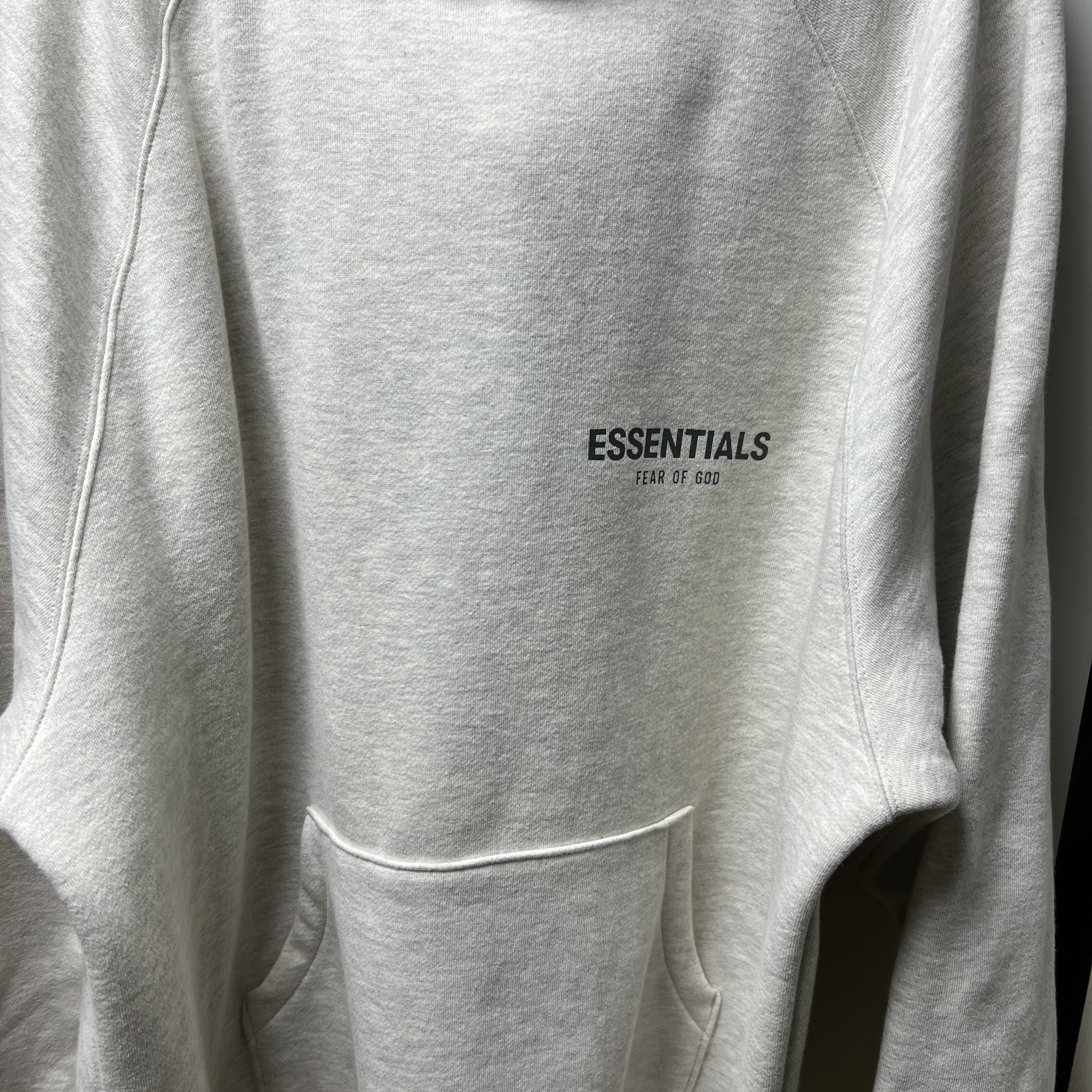 Essentials The Core Collection Pullover Hoodie Oatmeal 착용 스타일