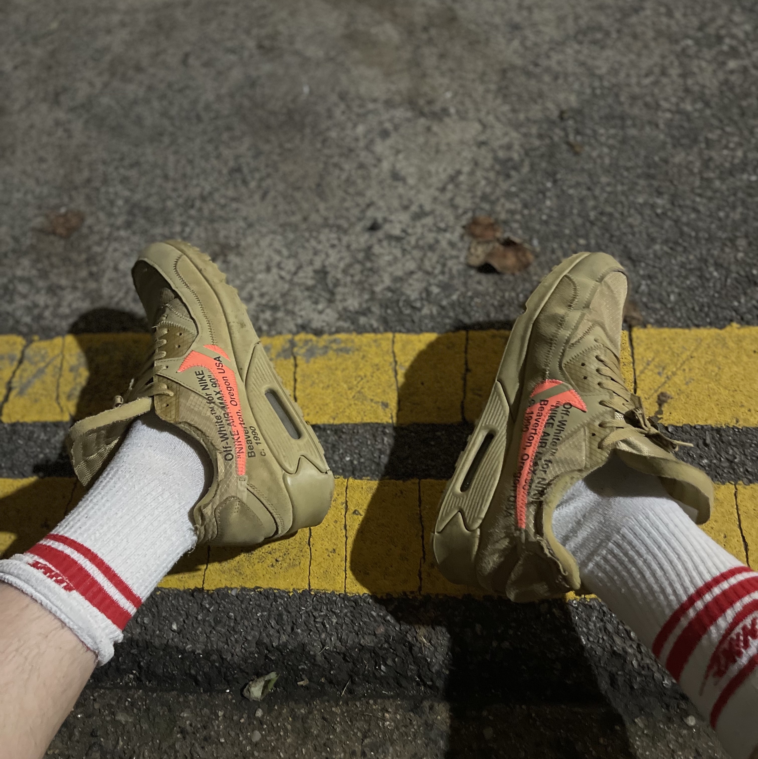Nike x Off-White Air Max 90 V2 Desert Ore 착용 스타일 - 2