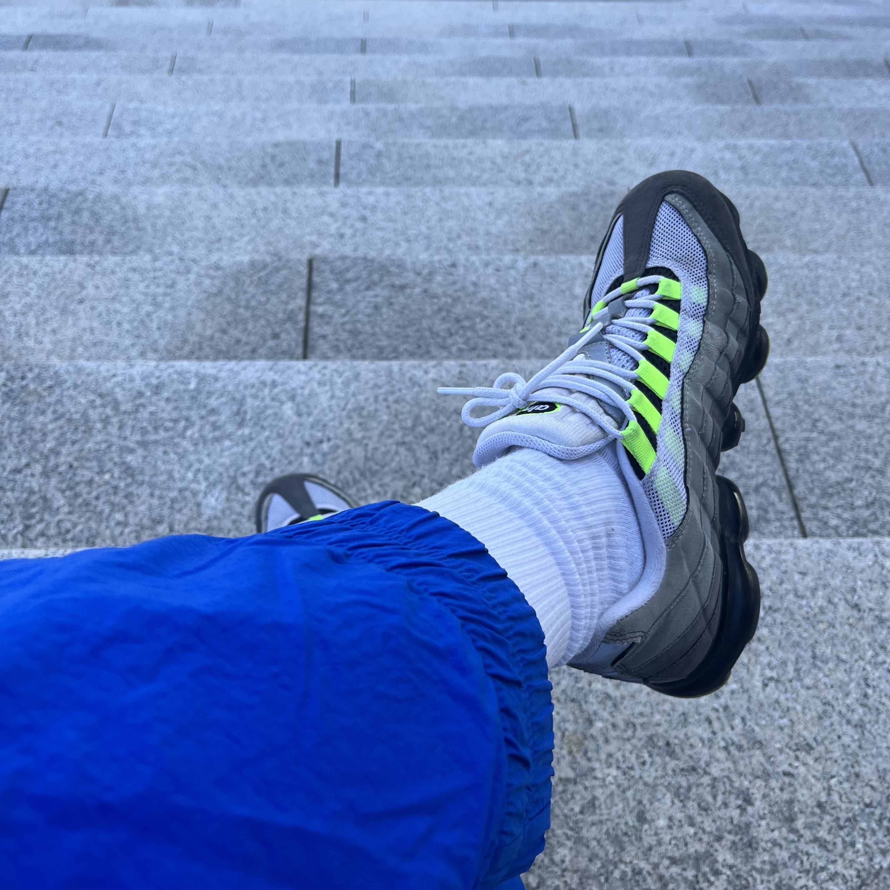 Nike Air VaporMax 95 Neon 착용 스타일
