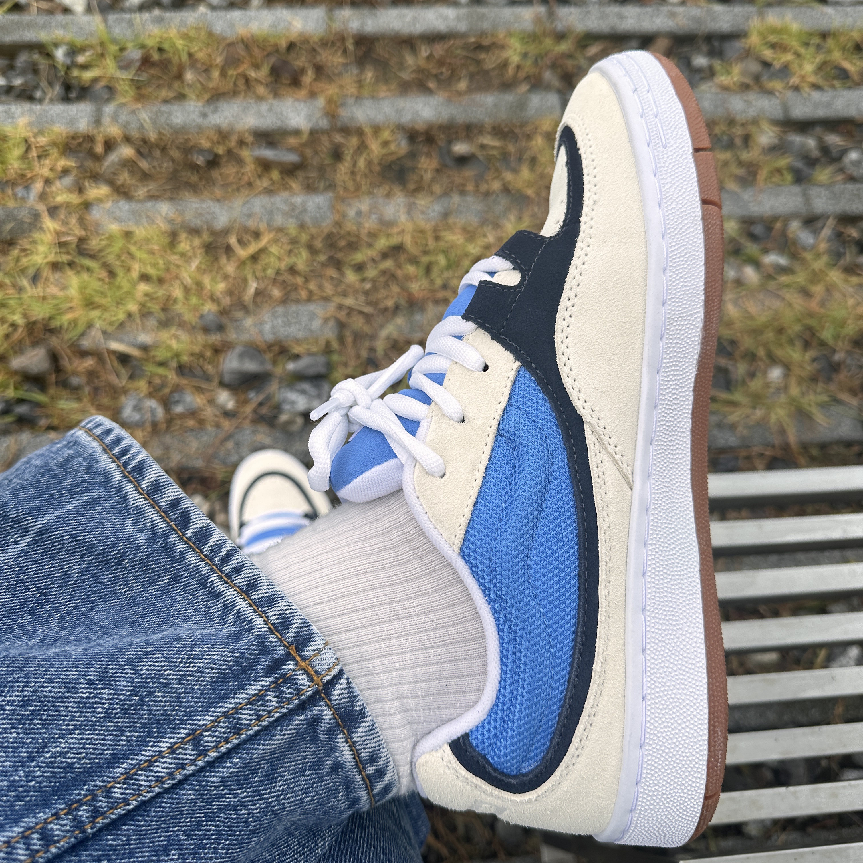 Vans x Supreme Speed Blue 착용 스타일