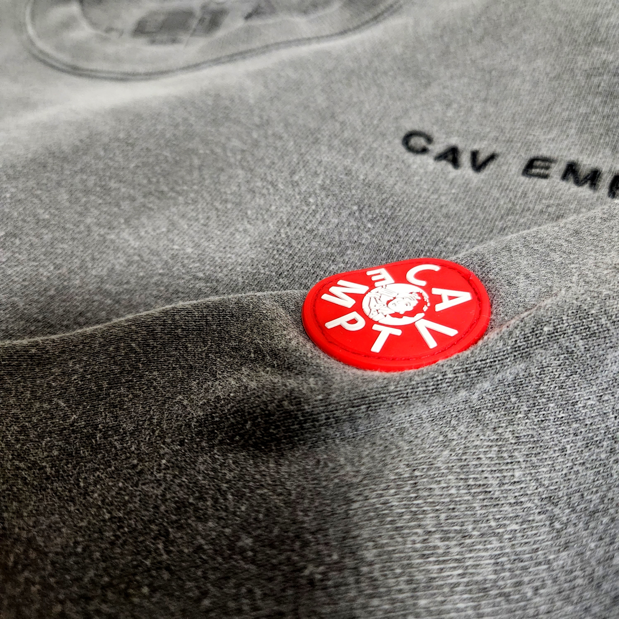 Cav Empt Overdye Crew Neck Grey - 23SS 착용 스타일